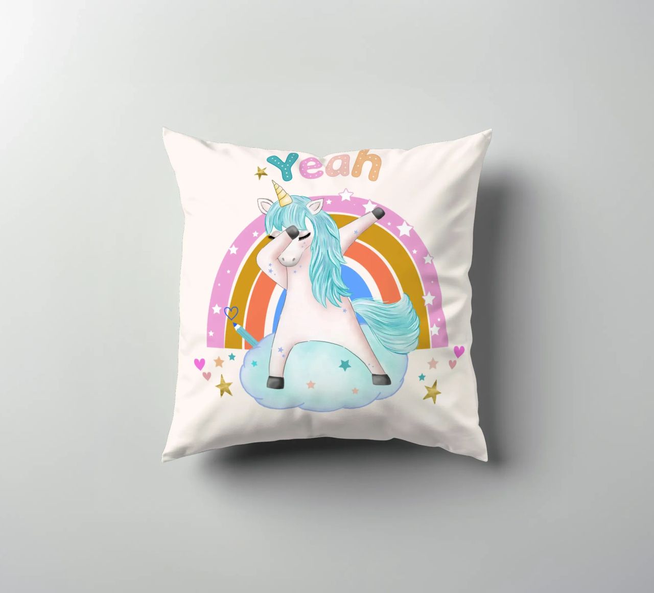 Simpatico unicorno. Con arcobaleno. cuscino da CalliLetters