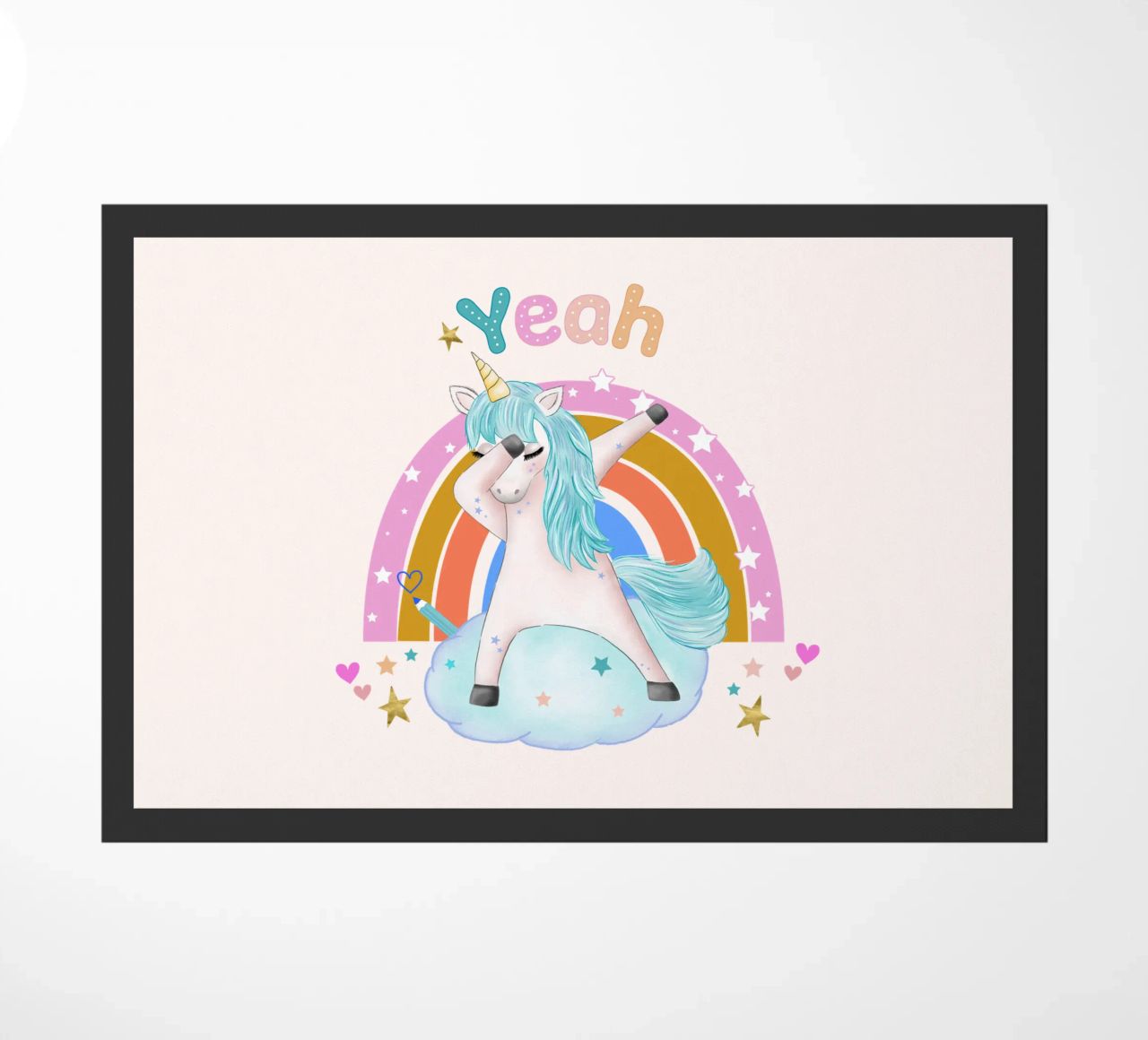 Simpatico unicorno. Con arcobaleno. zerbino da CalliLetters