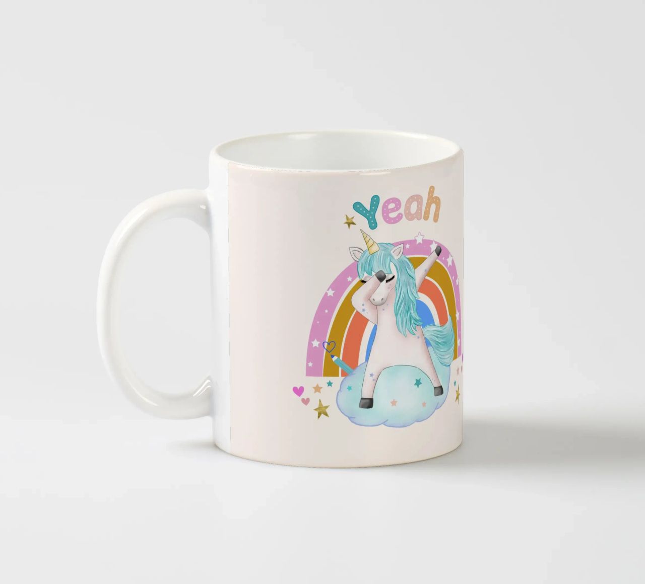 Simpatico unicorno. Con arcobaleno. tazza in ceramica da CalliLetters