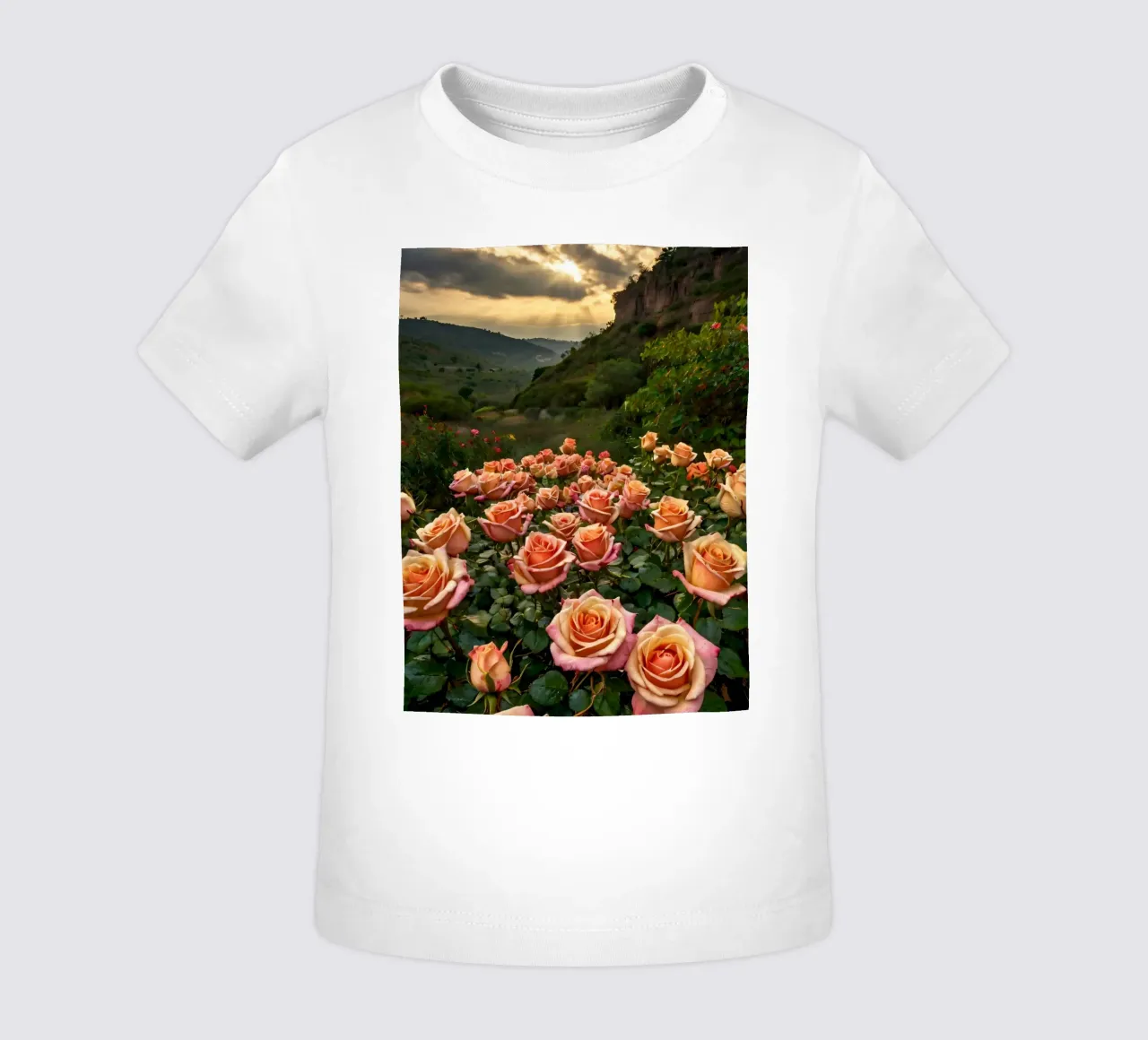 Un vivace campo di rose color pesca in fiore in una valle panoramica maglietta neonato da DesignDoodle