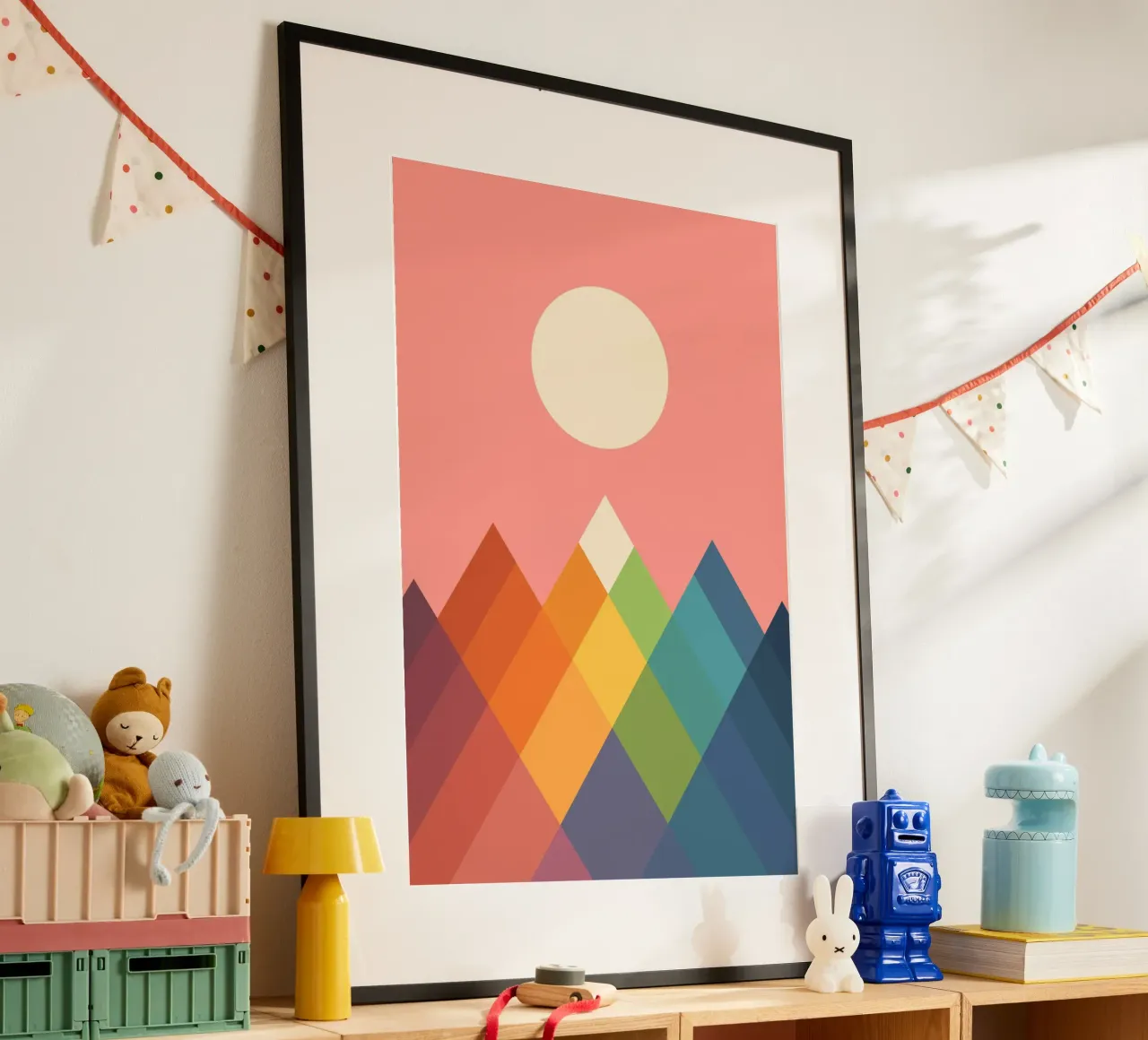 Regenbogengipfel Poster mit Holzrahmen von Andy Westface