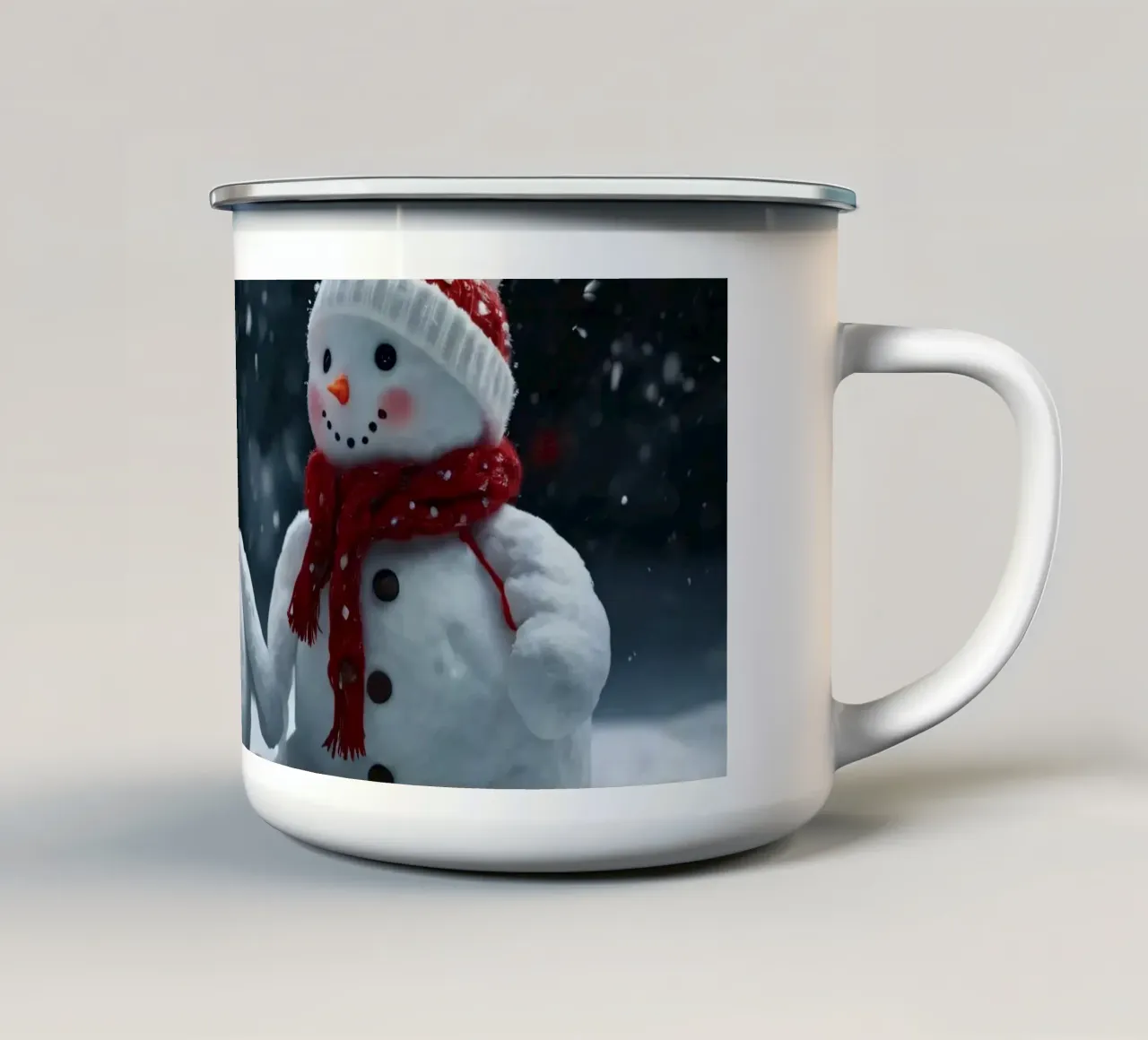 Due allegri pupazzi di neve che indossano cappelli e sciarpe rosse e bianche tazza in smalto da DesignDoodle