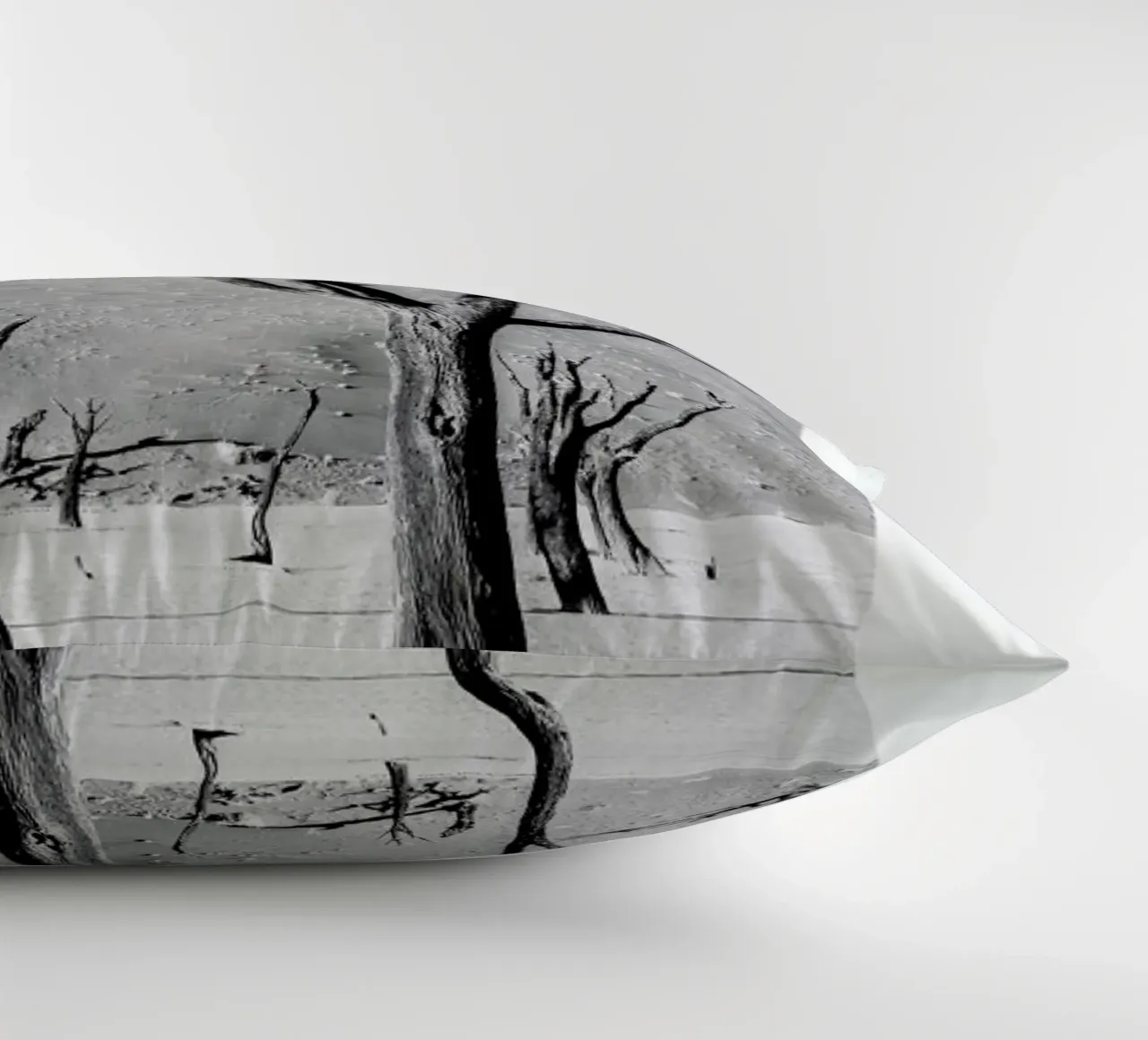 Deadvlei Trees cuscino da METROPOLIS