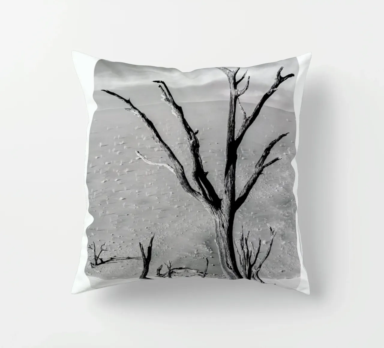 Deadvlei Trees cuscino da METROPOLIS