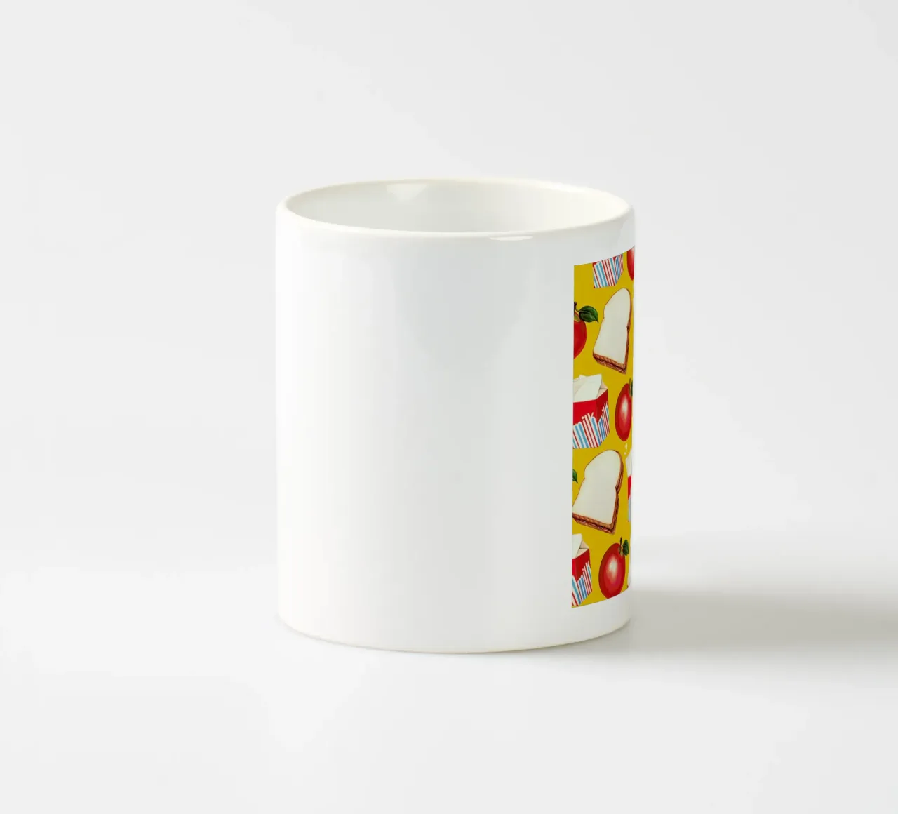 Lunch Patterns Lunch Yellow Keramik Tasse von Kelly Gilleran