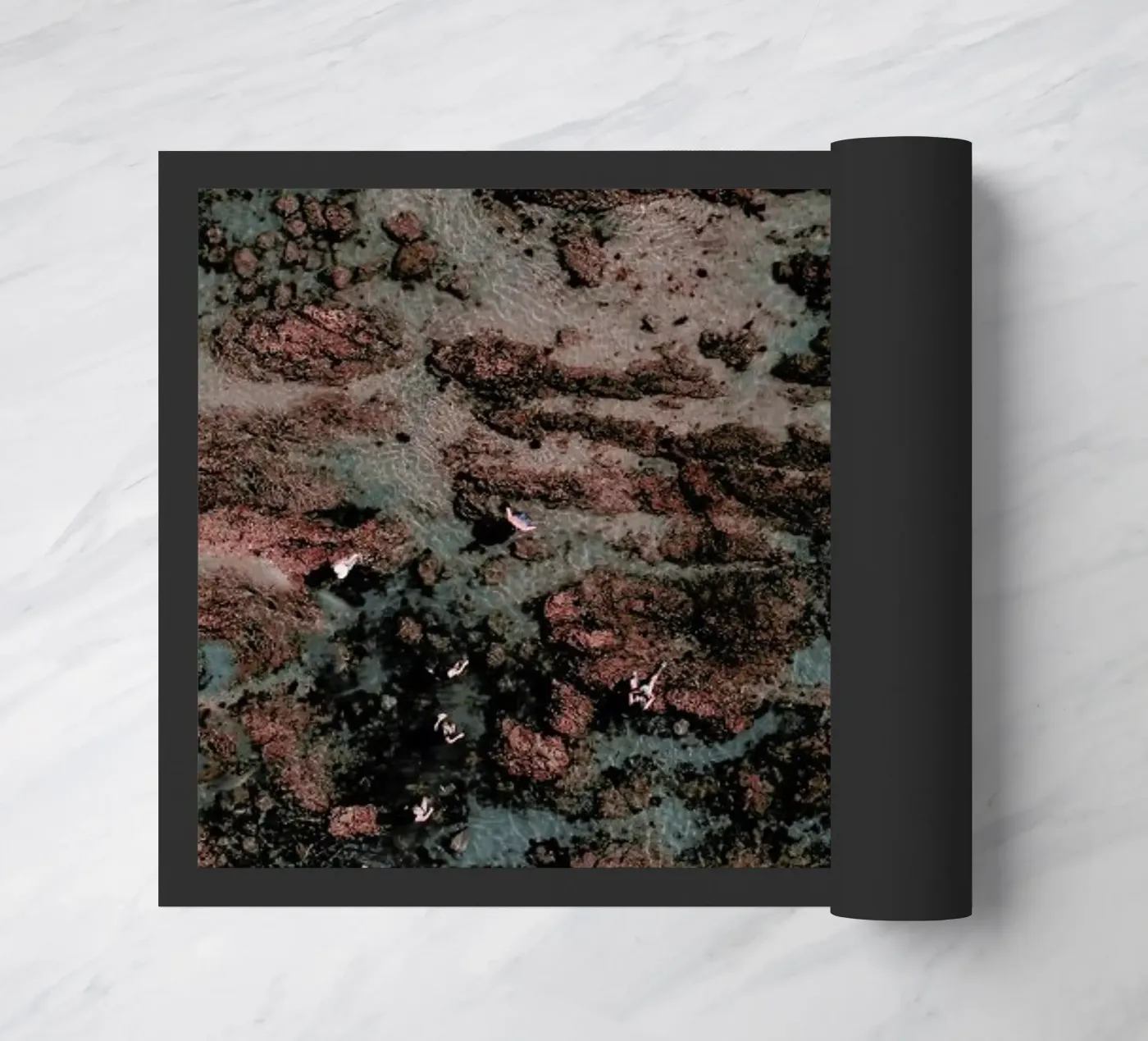 Walking on Mars Fußmatte von Ingrid Beddoes