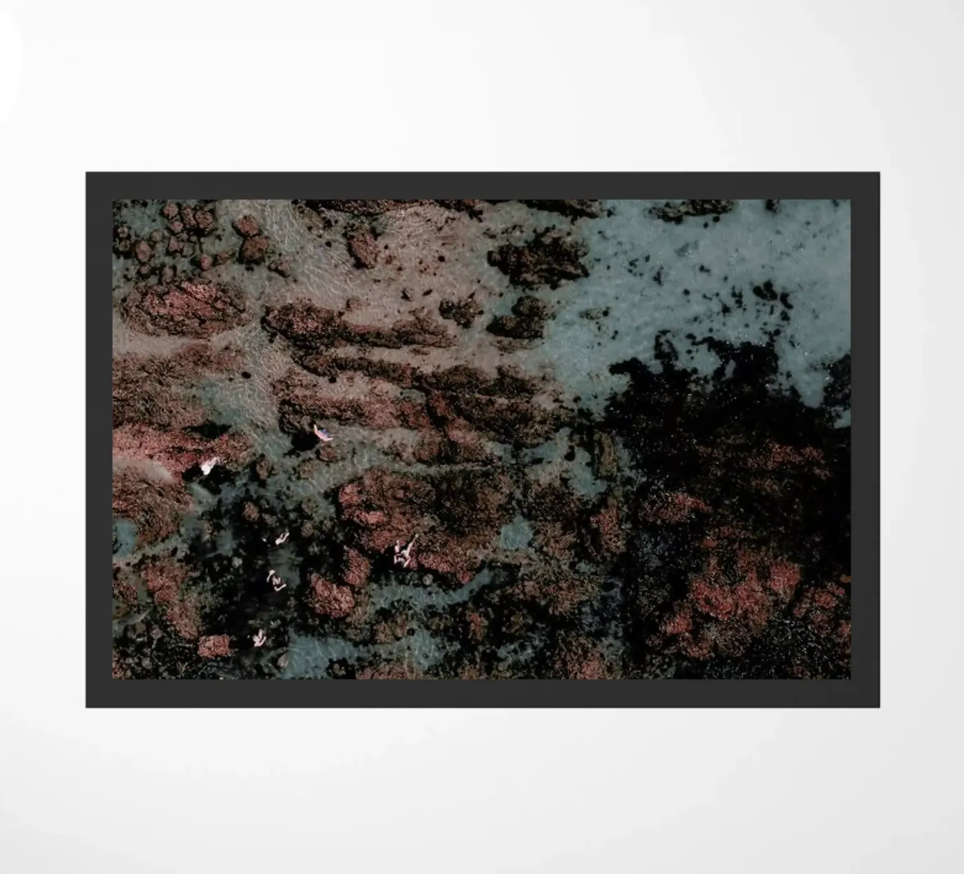 Walking on Mars Fußmatte von Ingrid Beddoes