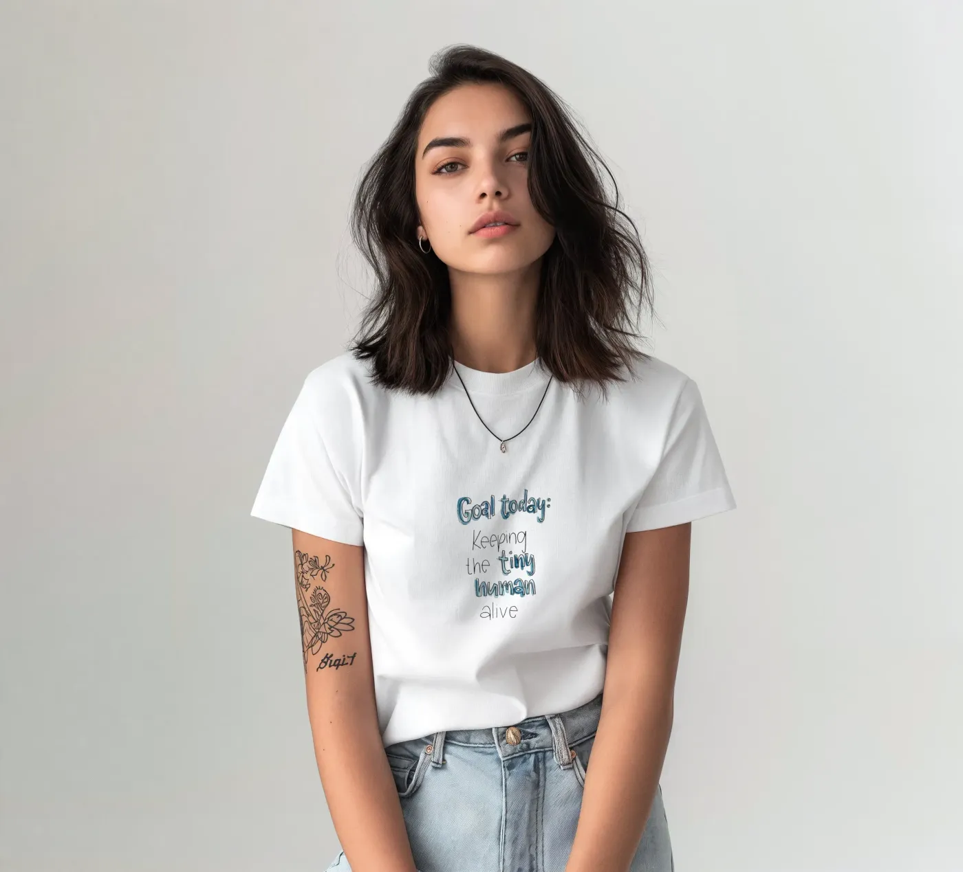 Tiny Human t-shirt da Brushmeetspaper