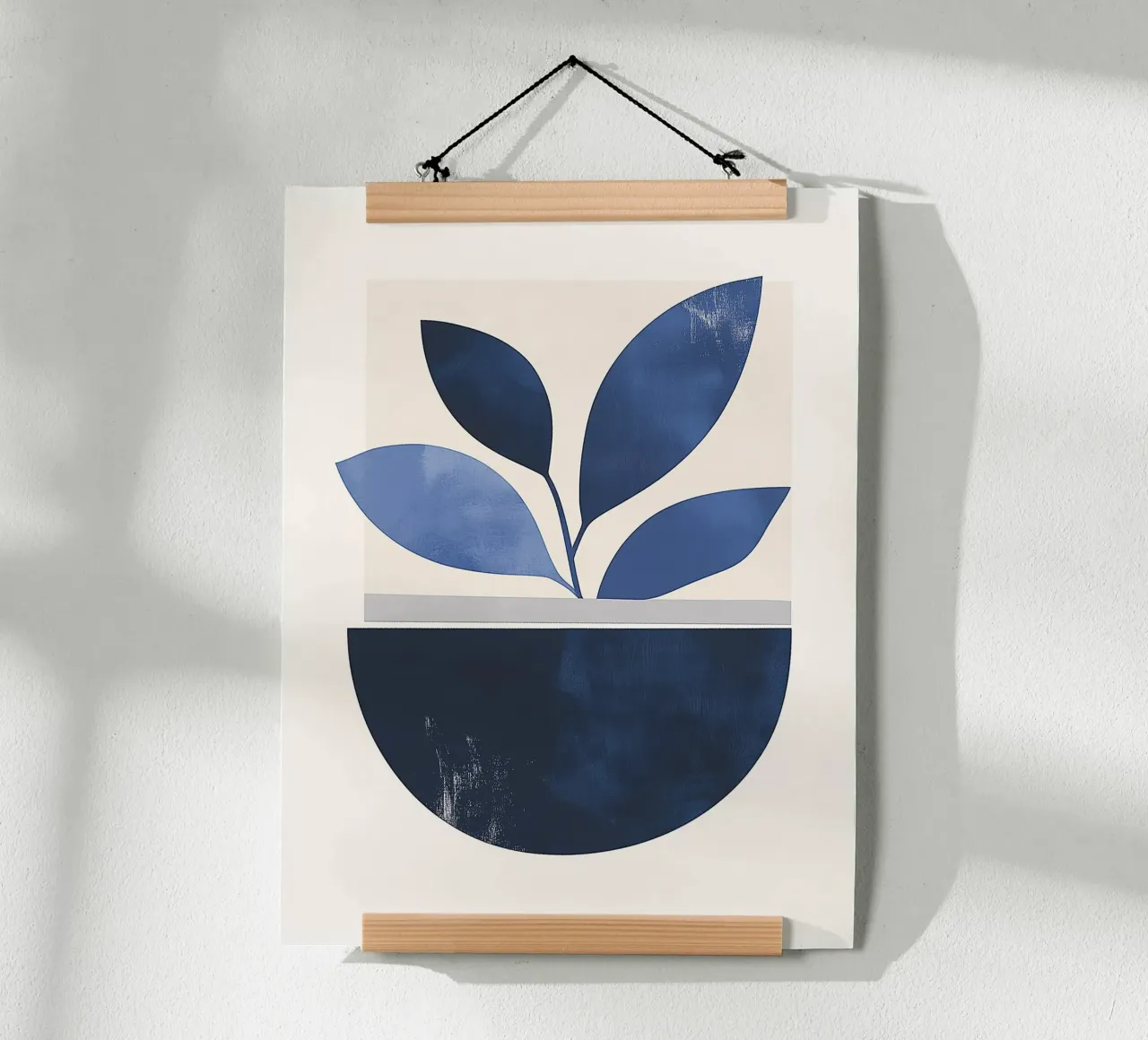 Natura morta minimalista : Vaso e foglie blu 🌀🎨🎨 poster con telaio in plastica da studiofox