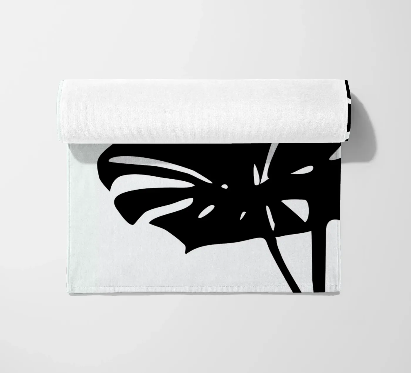 Monstera Leaf 2 strandhanddoek van Oh Darling