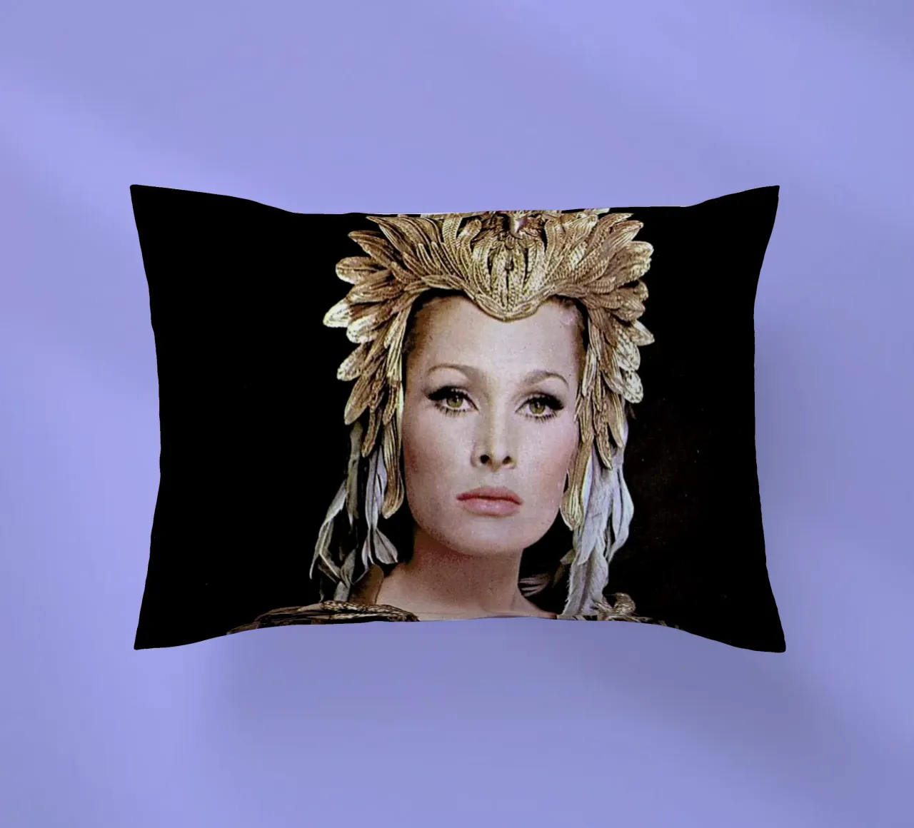 Ursula Andress Aysesha cuscino da Gallery Print and Art Limited