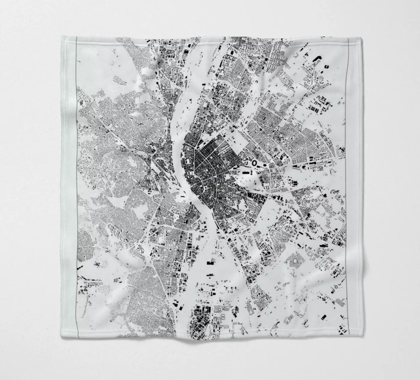 Budapest fleecedeken van The Cartography Collection