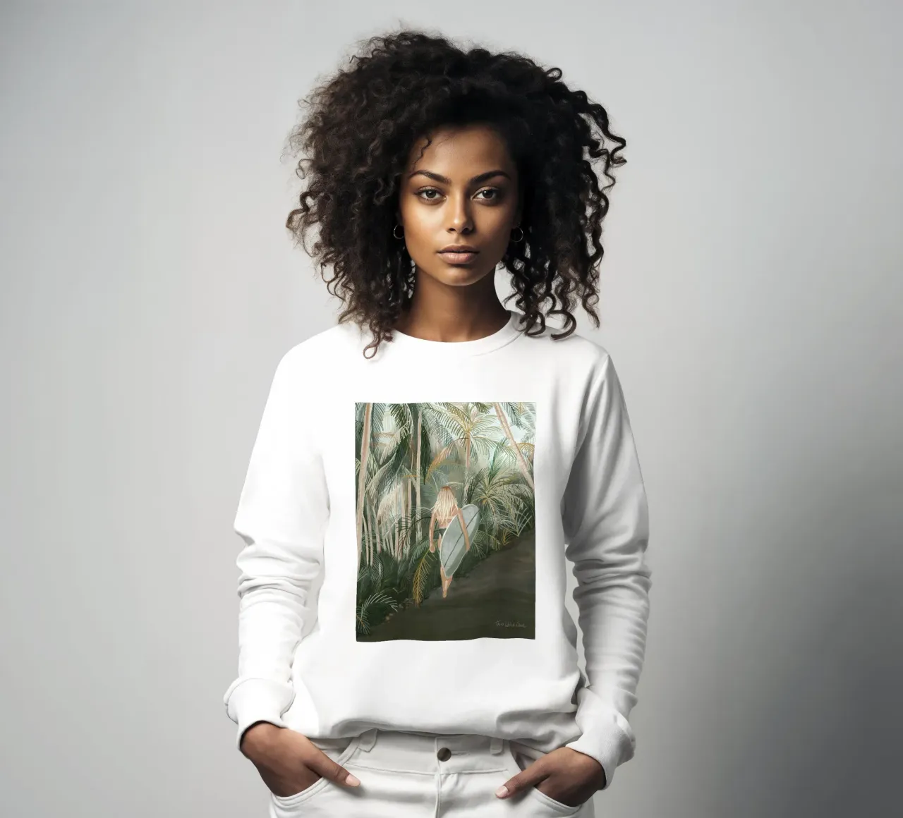 Surfeuse portant une planche de surf Route en palmier tropical - C sweat de This Wild Soul - Illustration