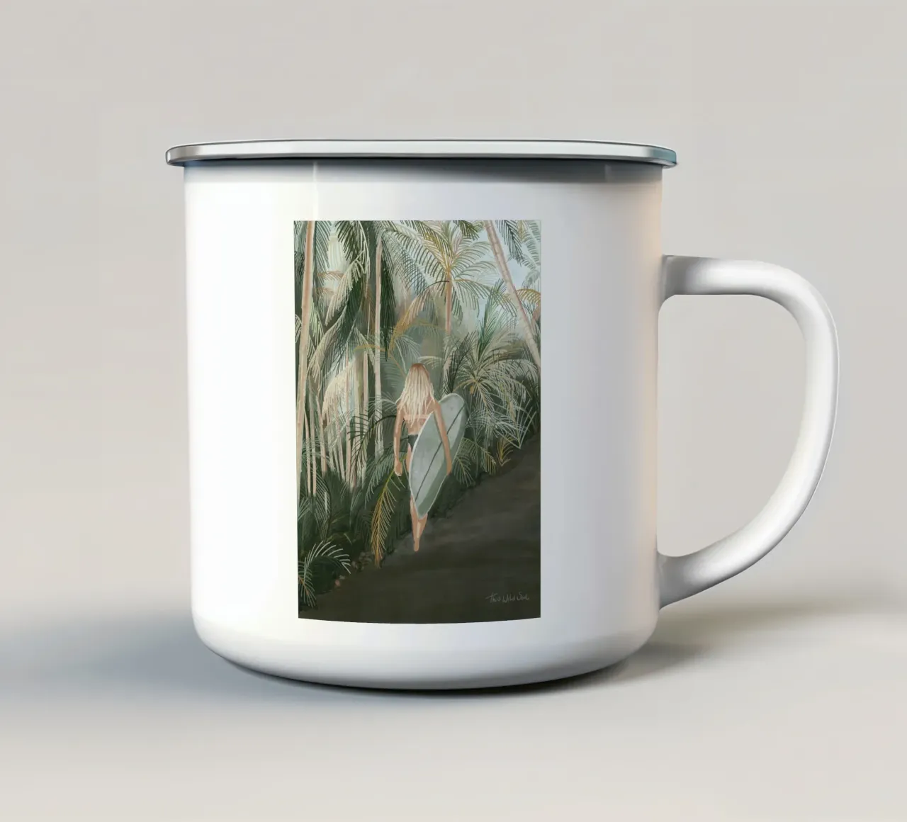 Surfeuse portant une planche de surf Route en palmier tropical - C mug en émail de This Wild Soul - Illustration