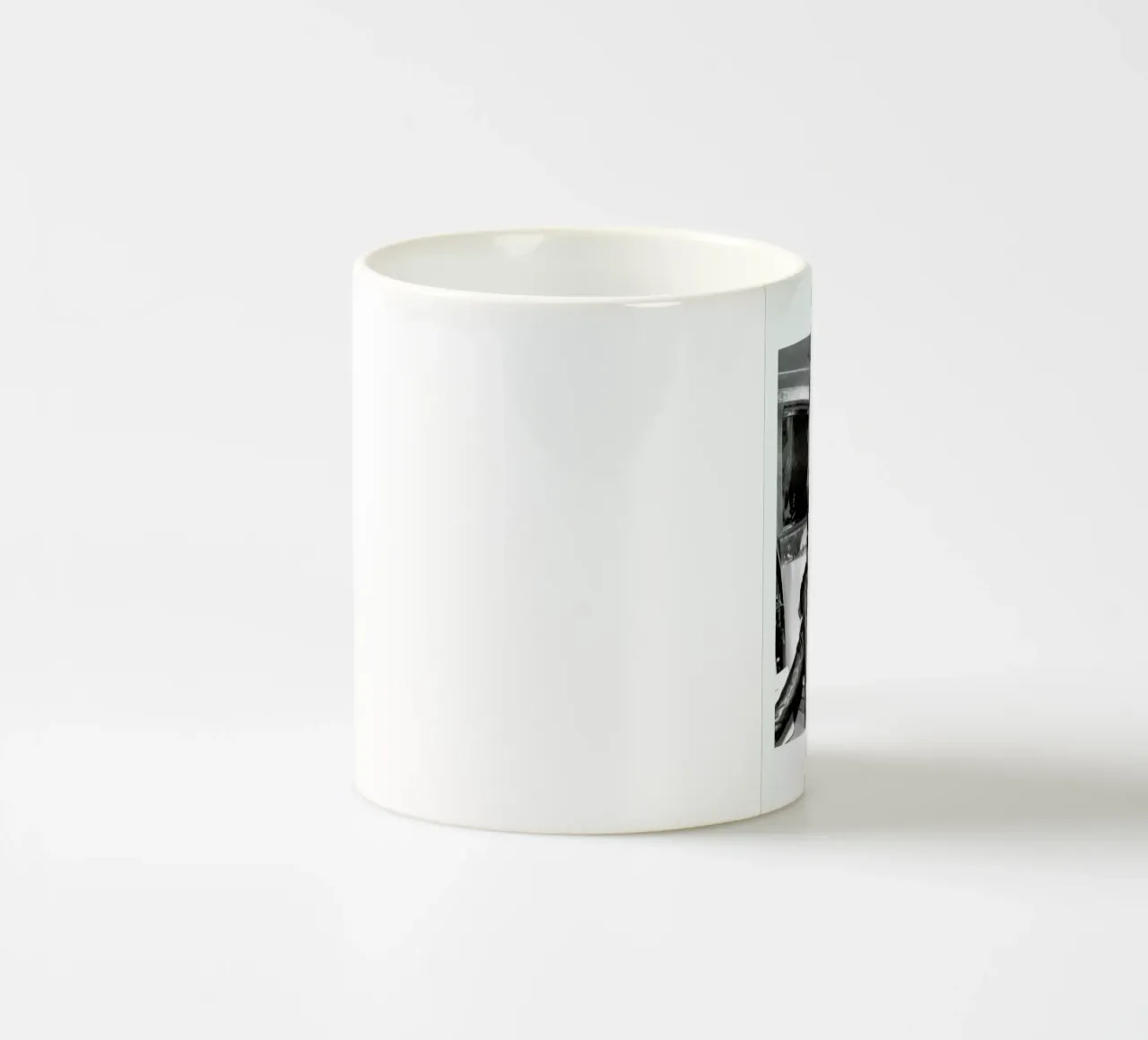 Bridget Bardot, 1968 tazza in ceramica da Gallery Print and Art Limited