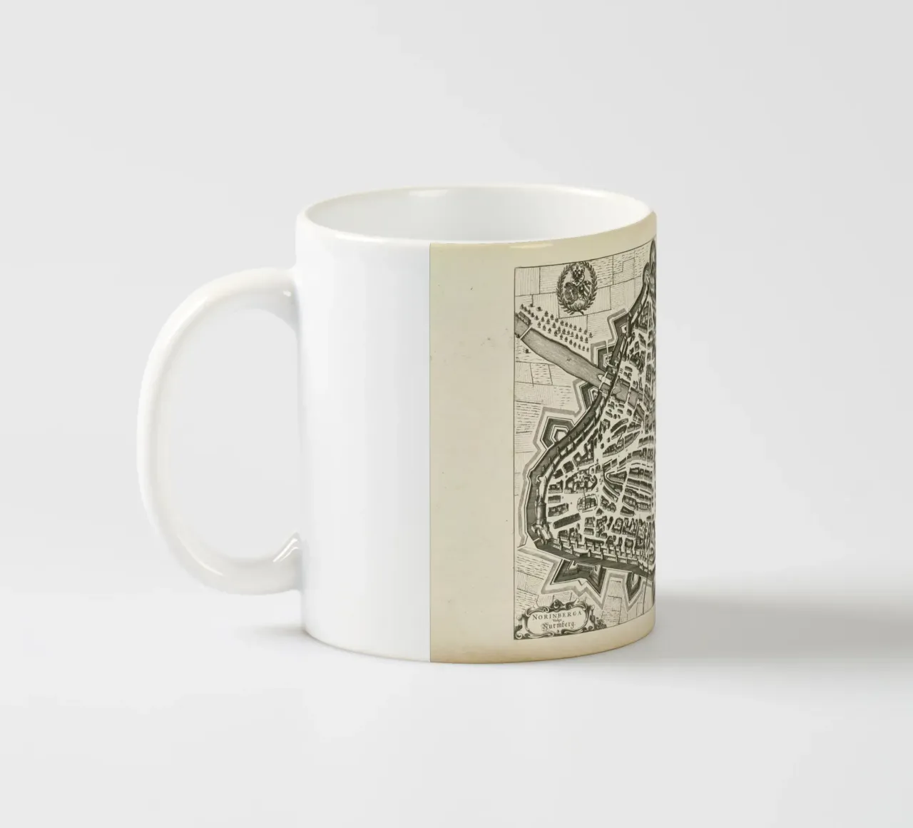Nürnberg, Germany, 1695-1728 tazza in ceramica da Artokoloro Quint Lox Ltd