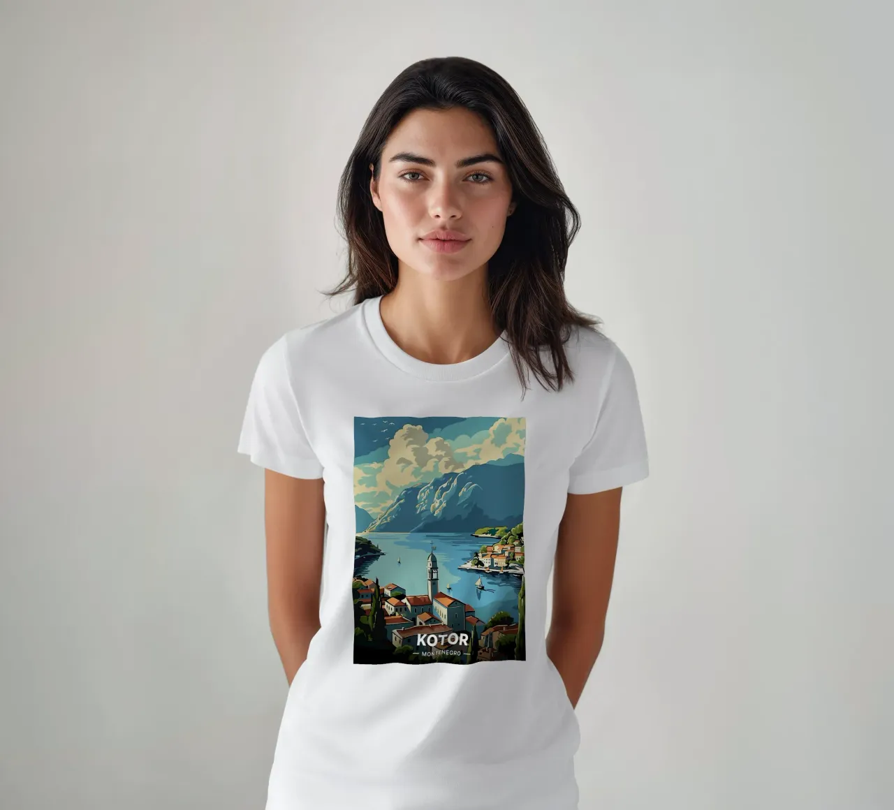 Kotor - Montenegro t-shirt da Trending Art Company