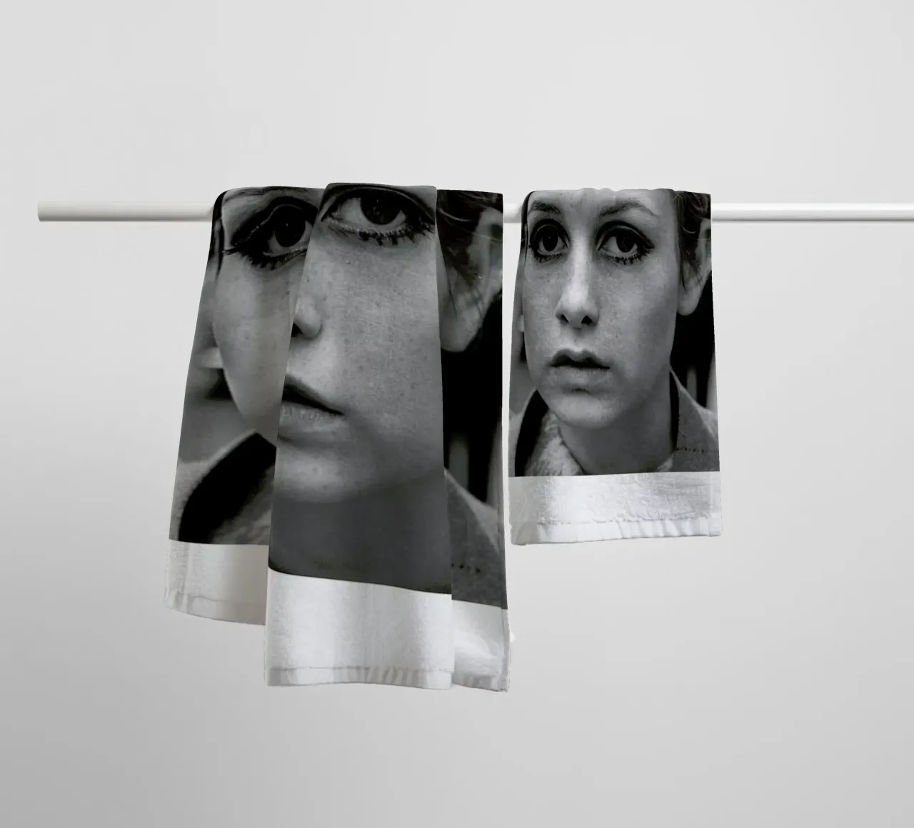 Twiggy, 1966 asciugamano da bagno da Gallery Print and Art Limited