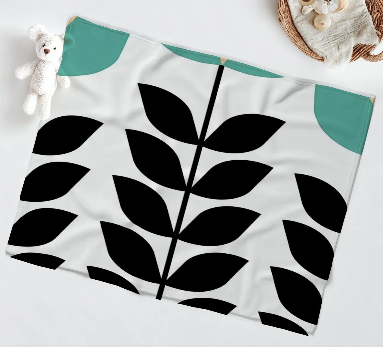 Tre fiori minimalisti color verde acqua coperta in pile da diedrich