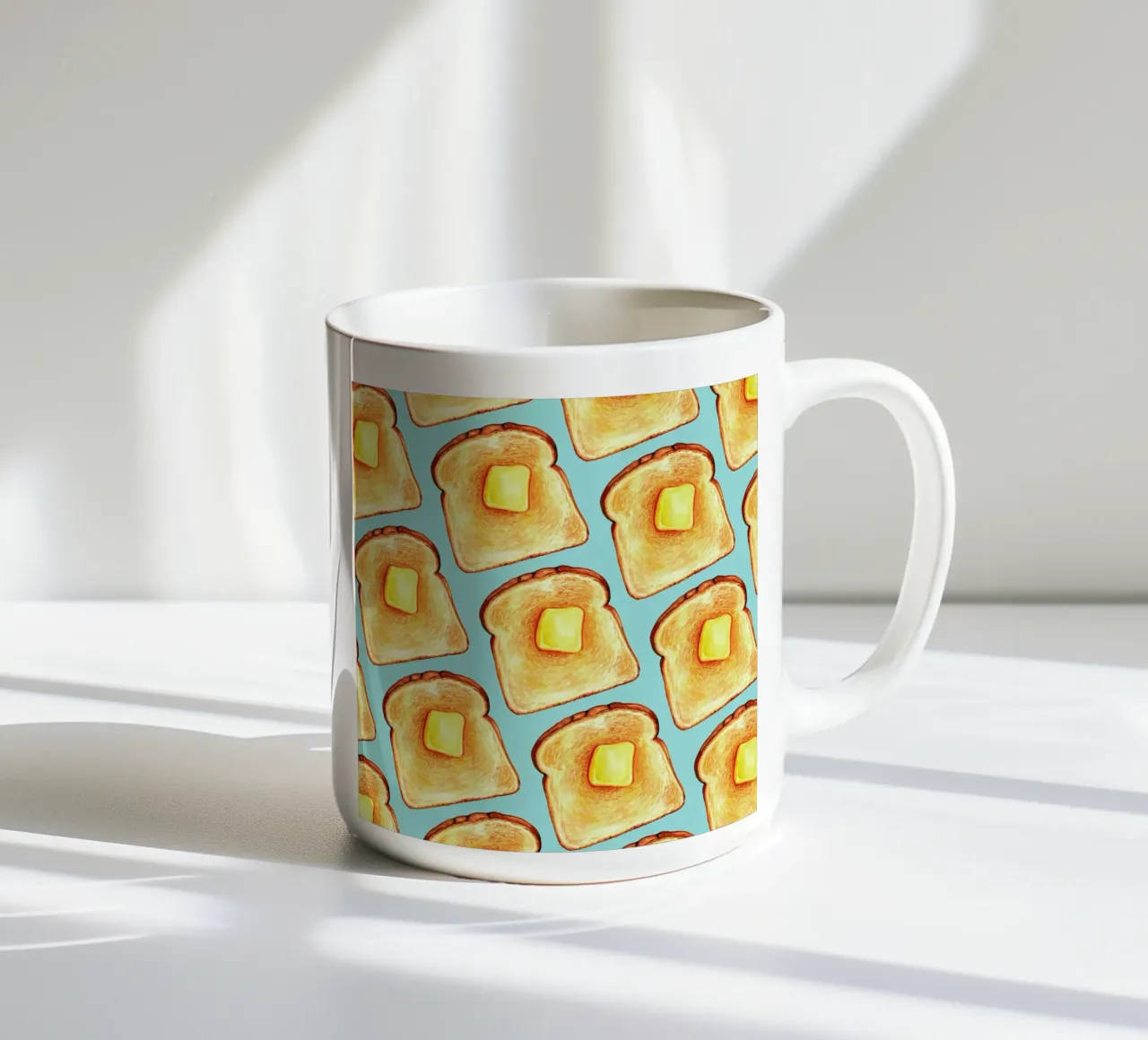 Breakfast Pattern Blue Toast mug en céramique de Kelly Gilleran