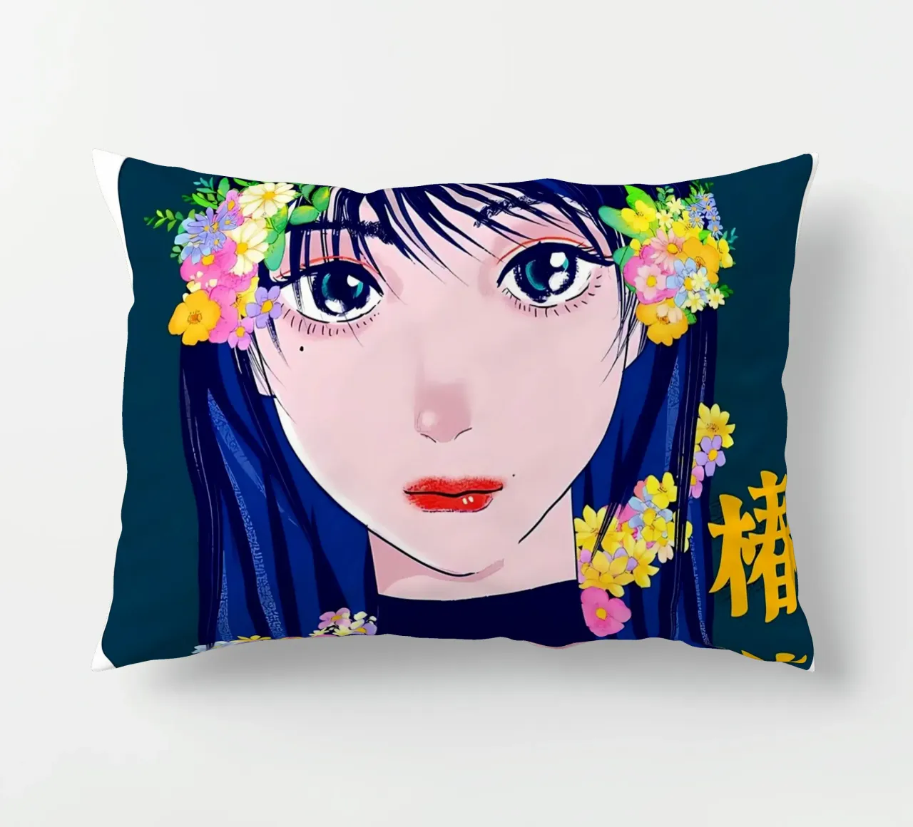 Ragazza retrò con fiori cuscino da diedrich
