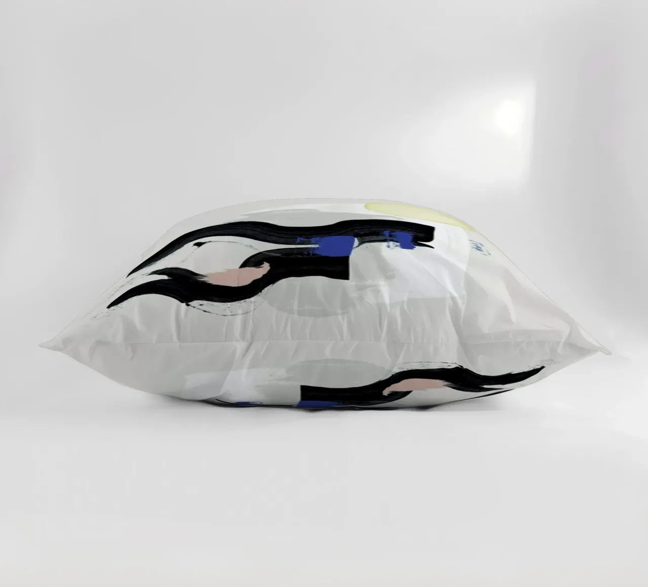 Patience decorative cushion by STUDIO LEEMO