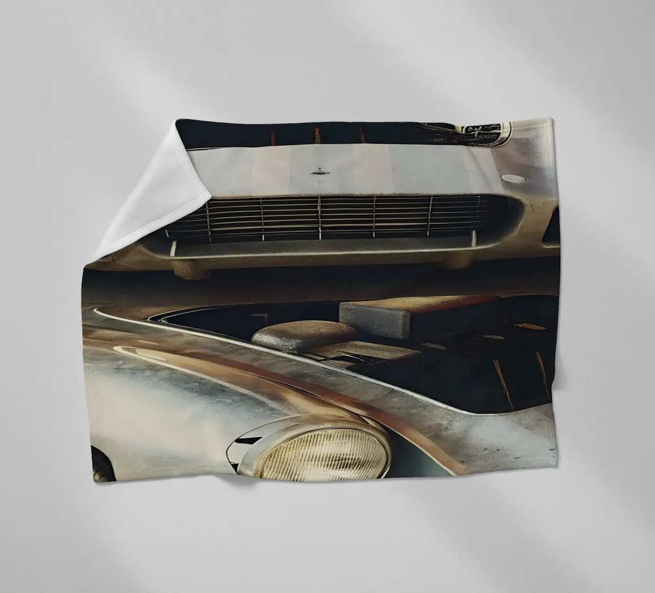 Auto d'epoca coperta in pile da CAR EDITION