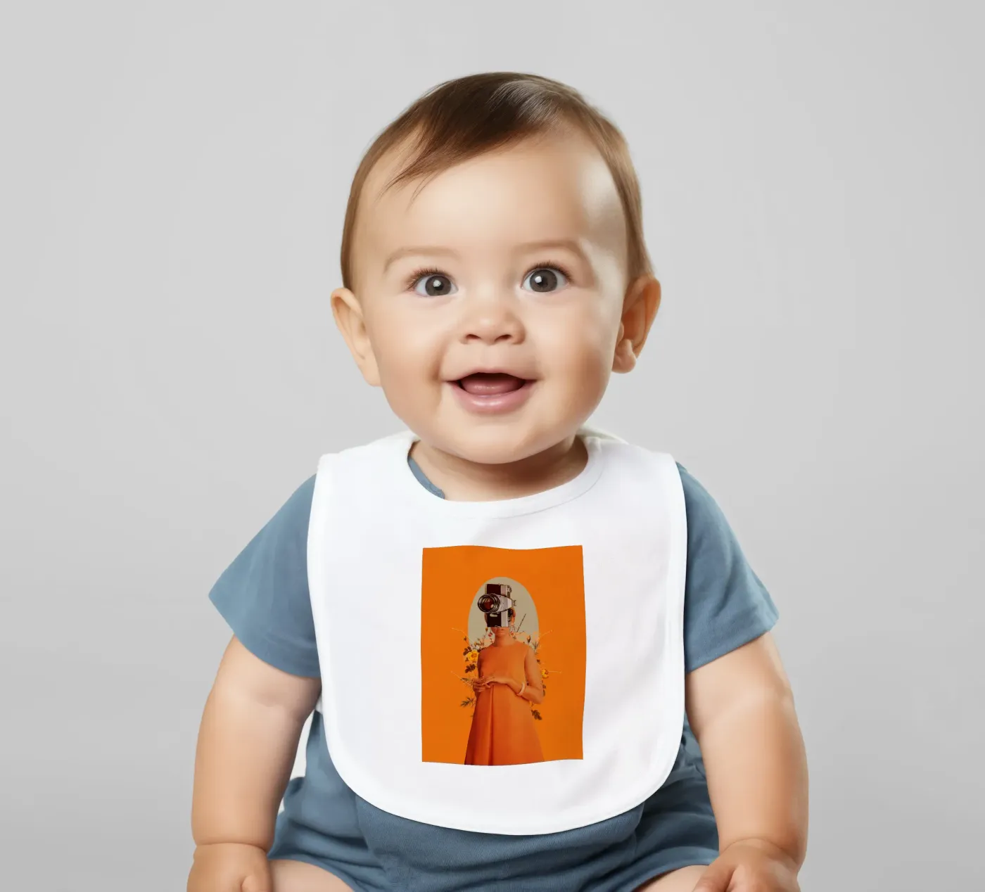 Camerahead baby bib by Frank Moth