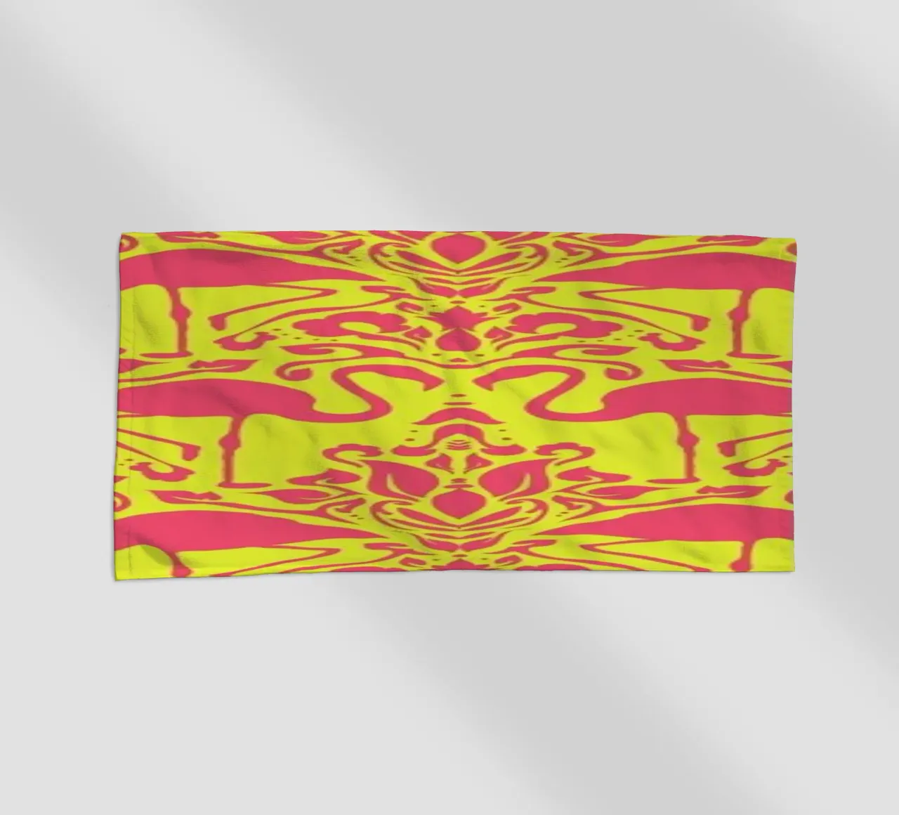 Flamingo Damask - yellow telo mare da Jacqueline Maldonado