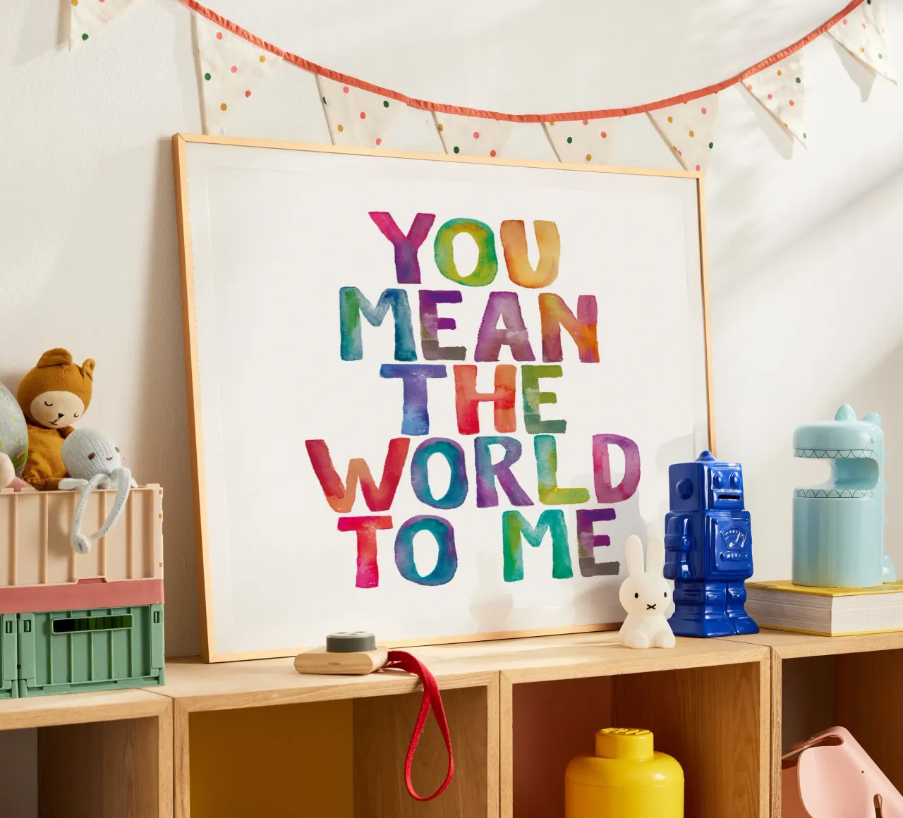 You Mean the World to Me Kids Rainbow Typography Design poster con telaio in plastica da THE MOTIVATED TYPE