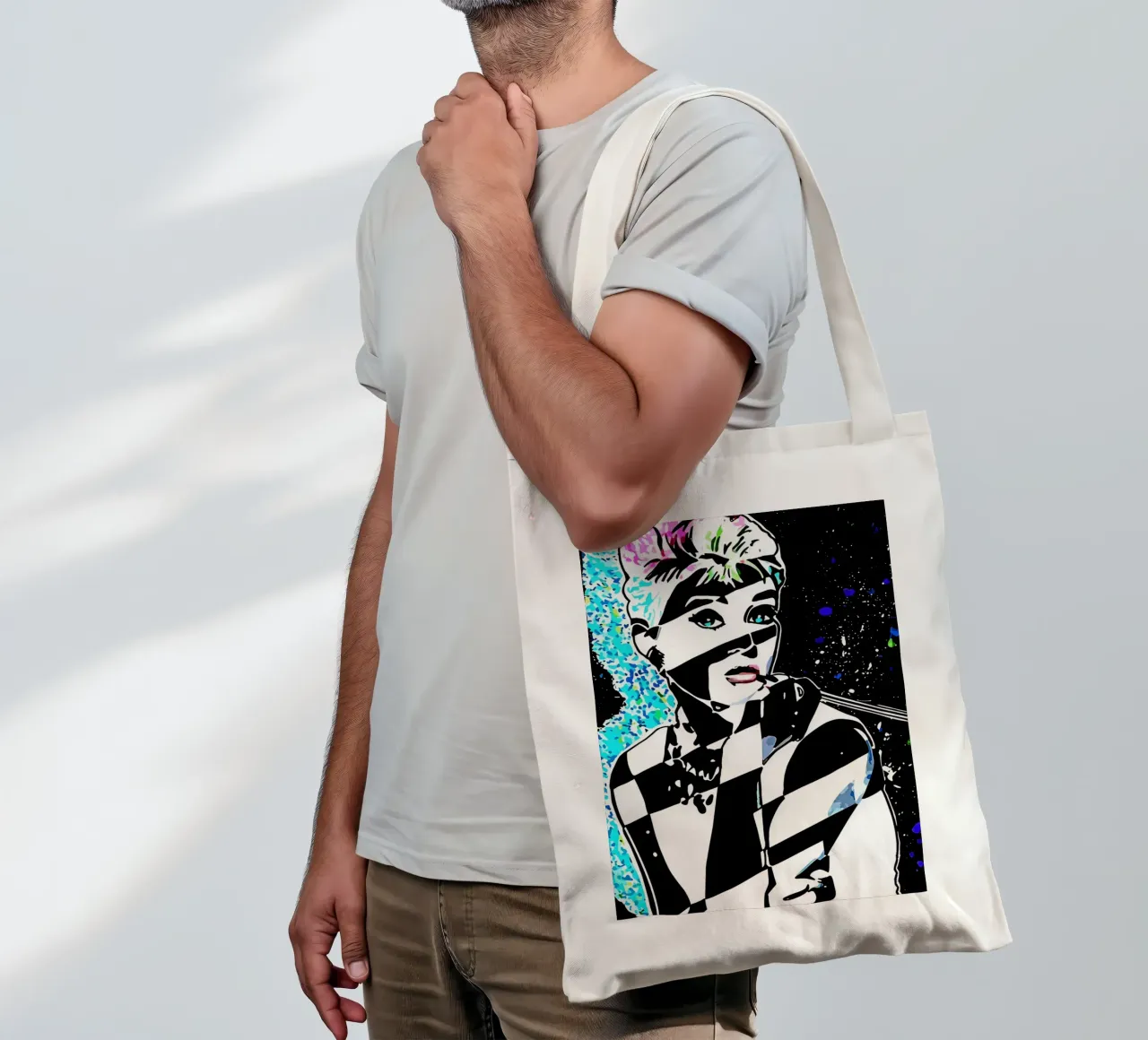 Hepburn Glitch: Quando il classico incontra il cosmico! borsa in juta da Eni Brandon