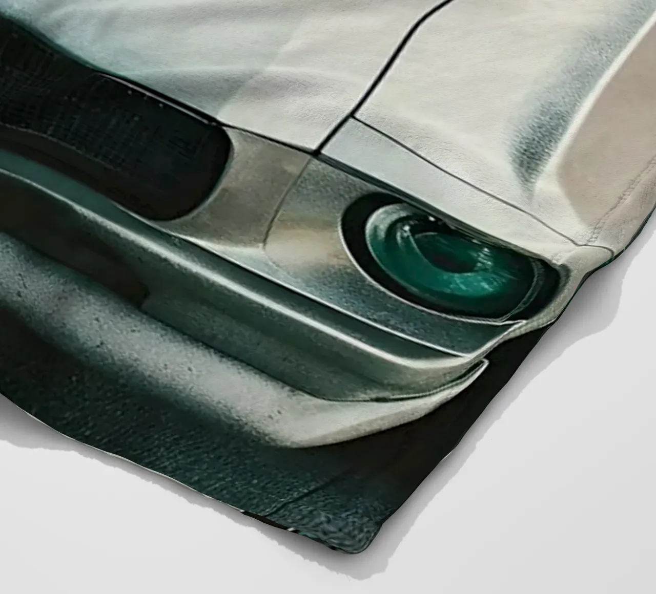 Auto da corsa grigia coperta in pile da CAR EDITION
