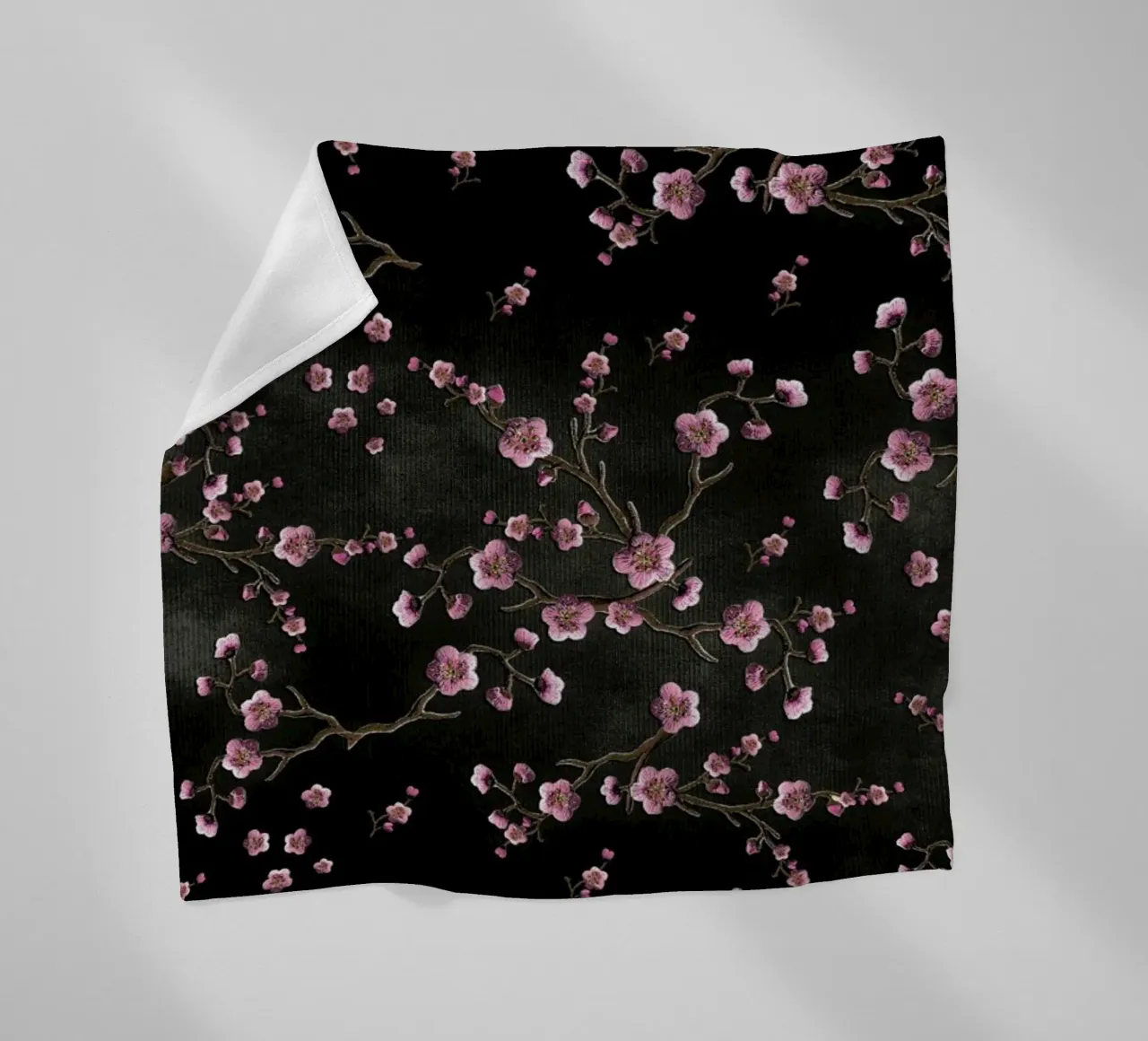 Sakura Black coperta in pile da Monika Strigel