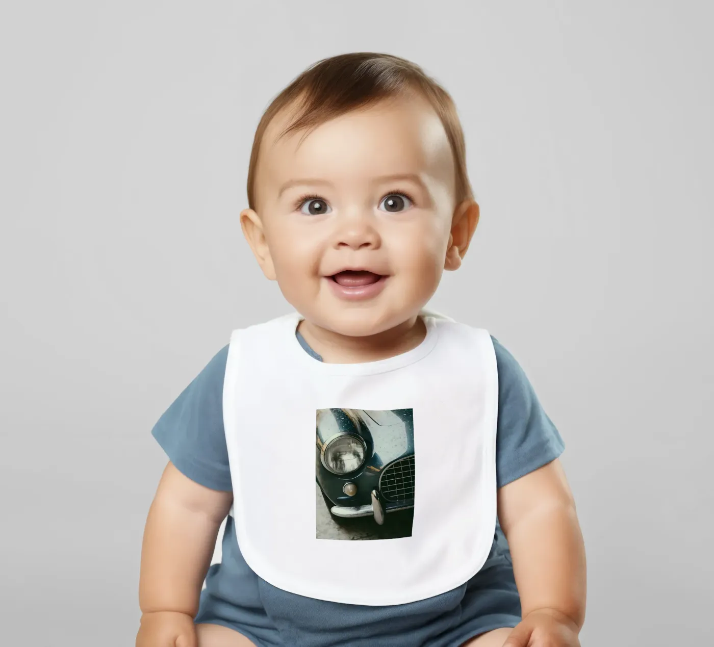 Oldtimer Details Babylätzchen von CAR EDITION