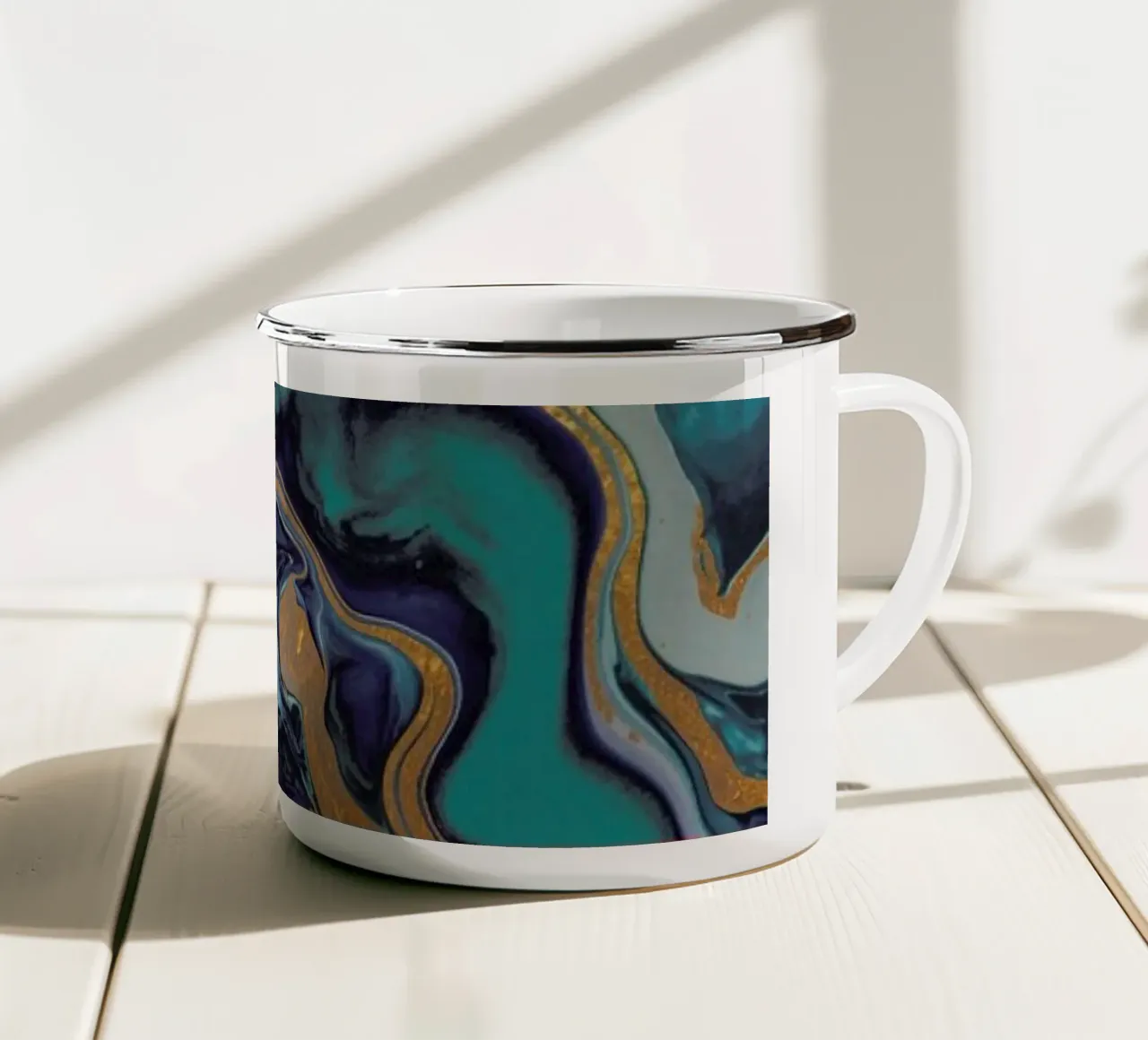 Drama Queen Marble tazza in smalto da Monika Strigel
