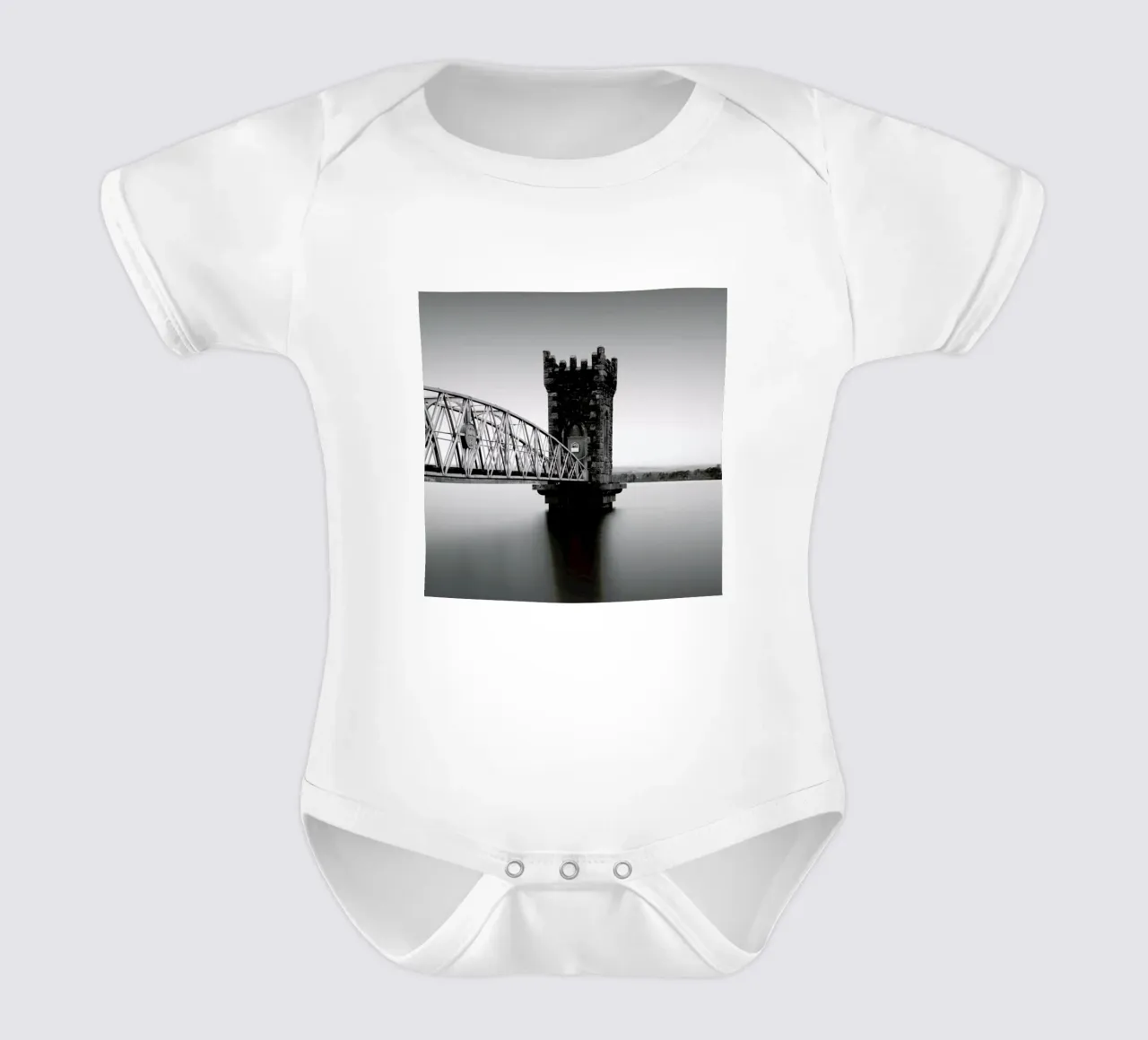 Tower Of Vartry Kurzarm Babybody von Michael J. Reibert