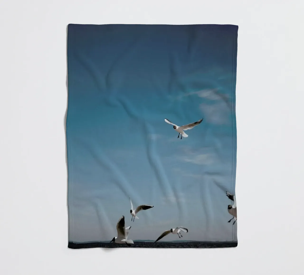 Seagulls IV coperta in pile da Sebastian Hilgetag