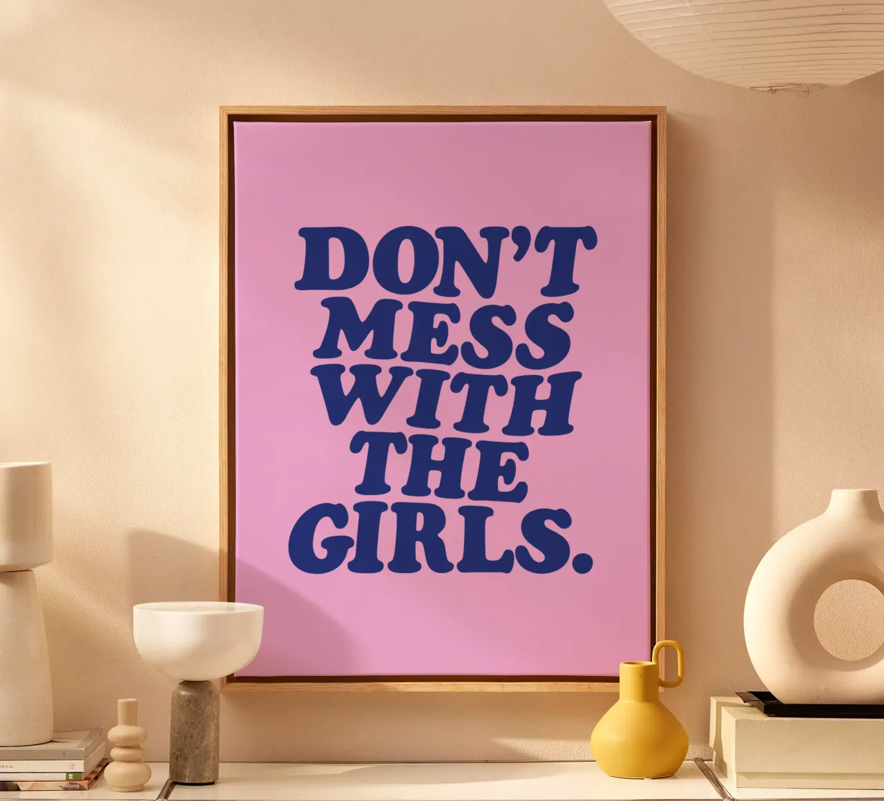 Don't Mess With the Girls Design retrò femminista e autorevole tela con Cornice a cassetta da THE MOTIVATED TYPE