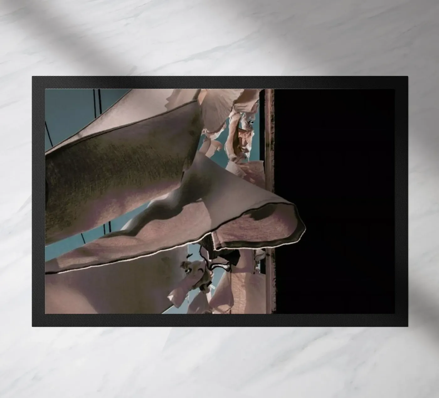 Drying Clothes Fußmatte von Sebastian Hilgetag