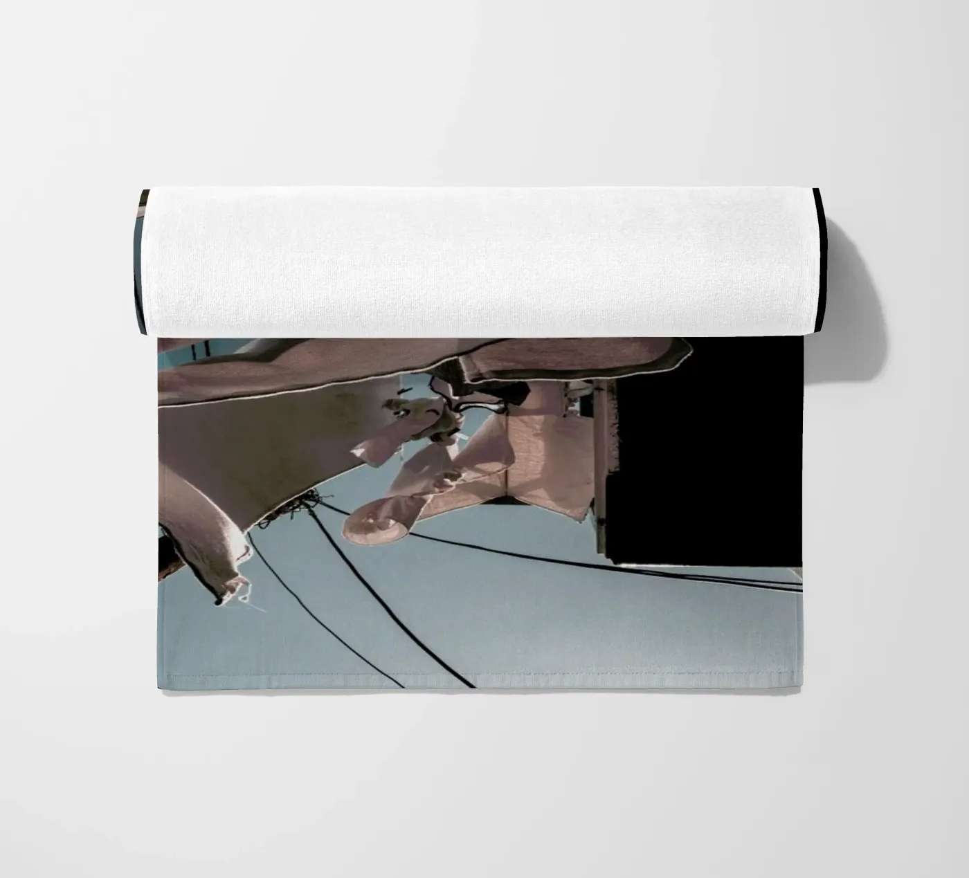 Drying Clothes telo mare da Sebastian Hilgetag