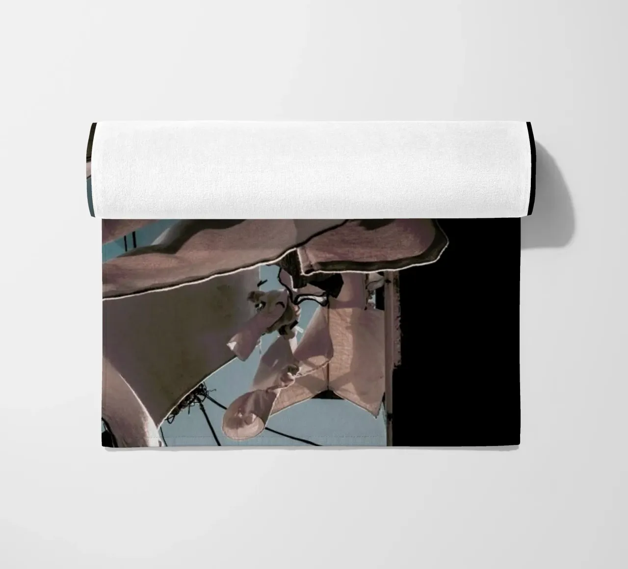 Drying Clothes telo mare da Sebastian Hilgetag