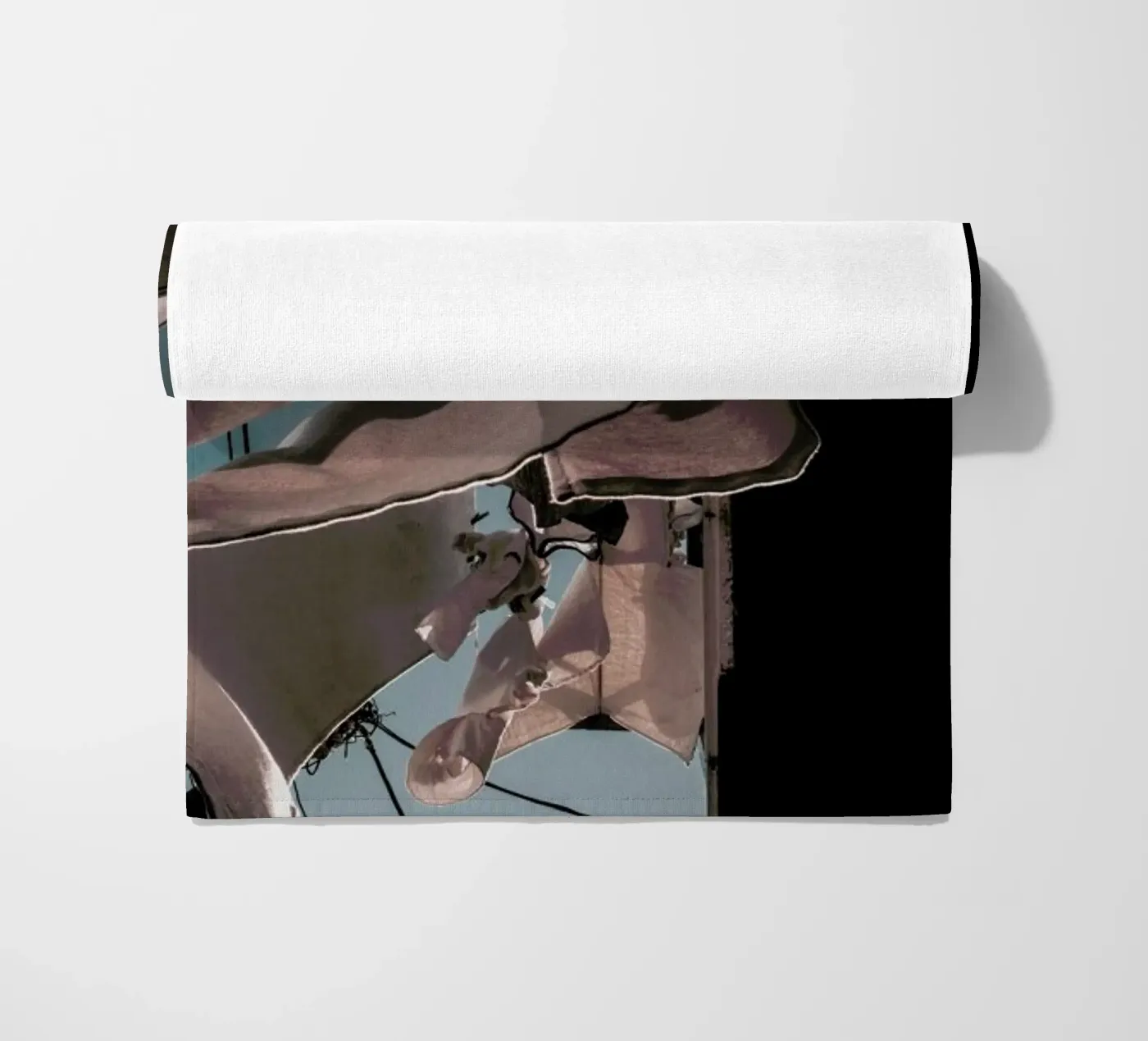 Drying Clothes telo mare da Sebastian Hilgetag