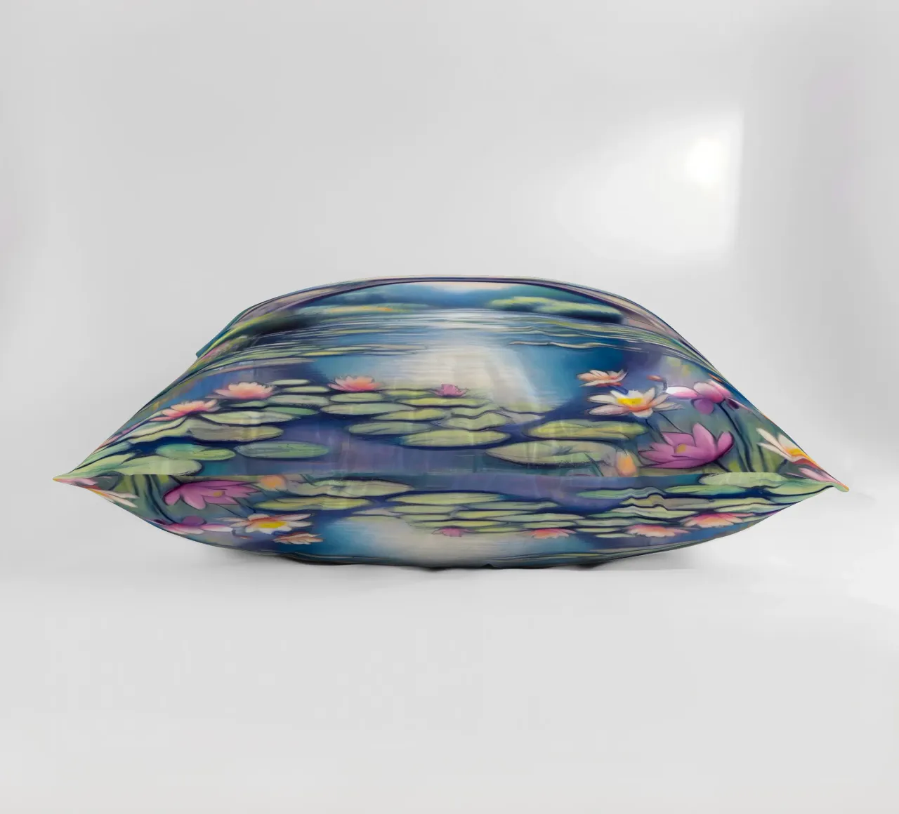 Stagno con ninfee in stile Monet cuscino da ARTOMATIC