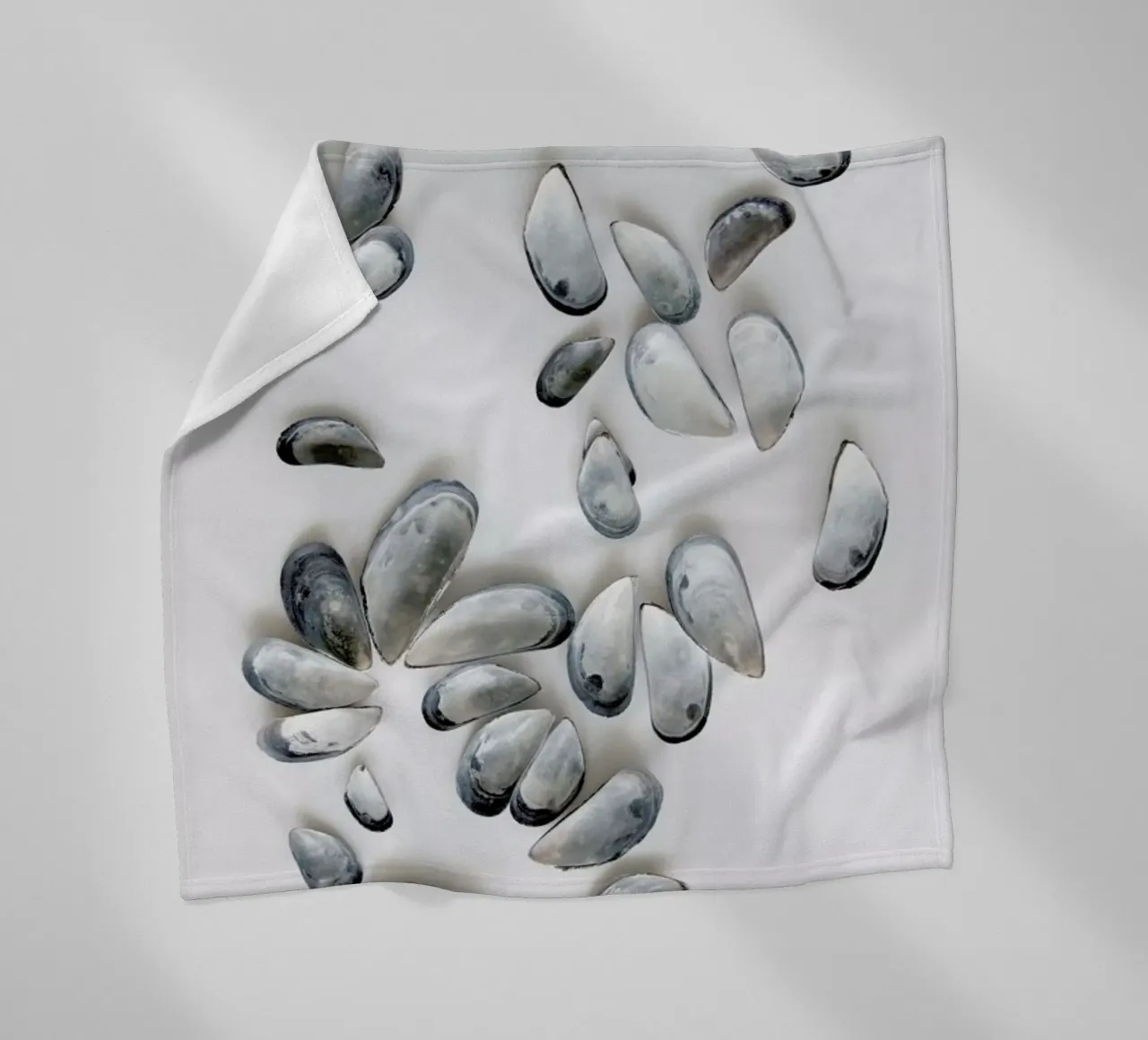 Memories of the Sea II coperta in pile da Studio Nahili
