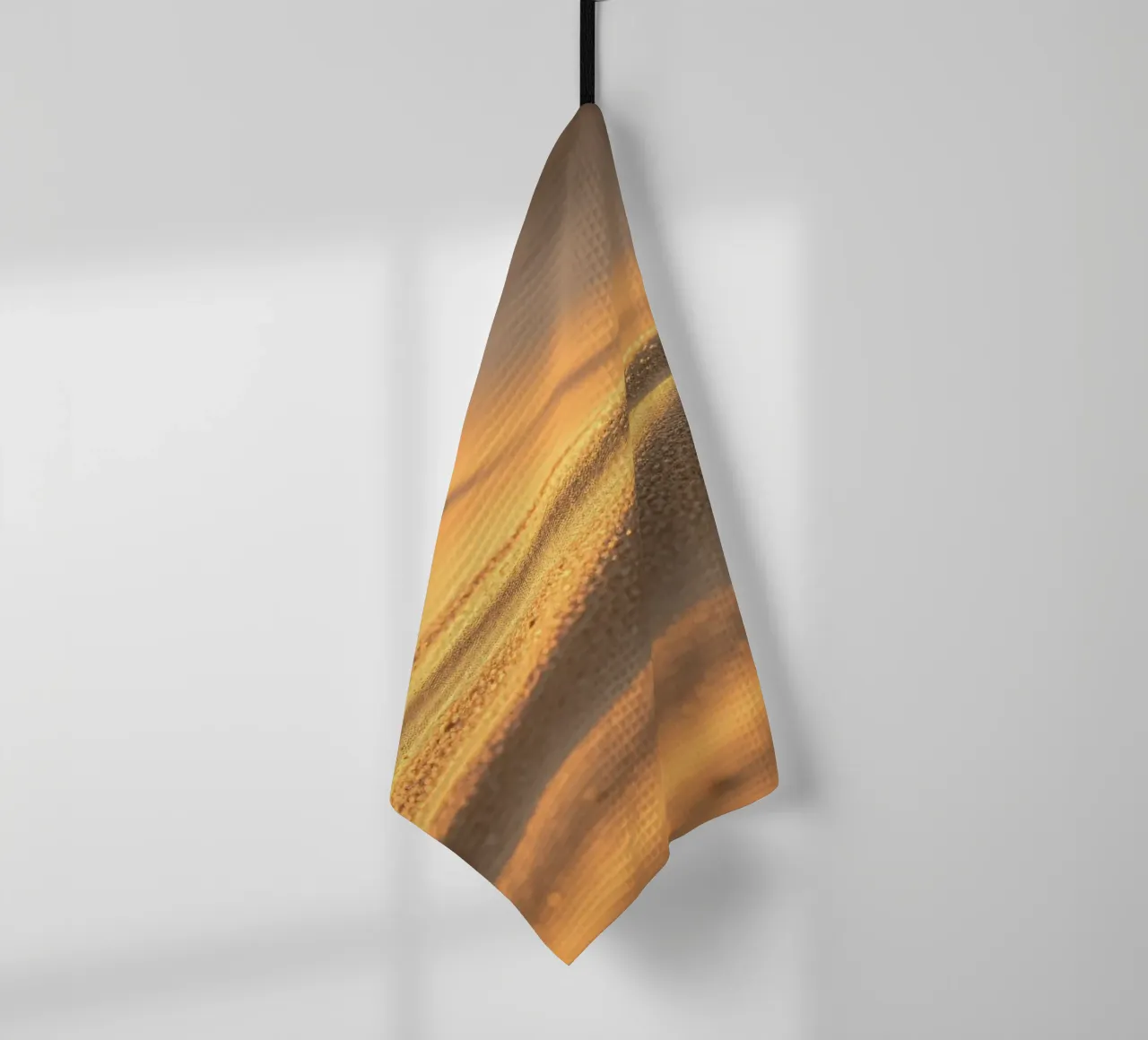Superbe dessin de textures sableuses reflétant la lumière du soleil torchon de DesignDoodle