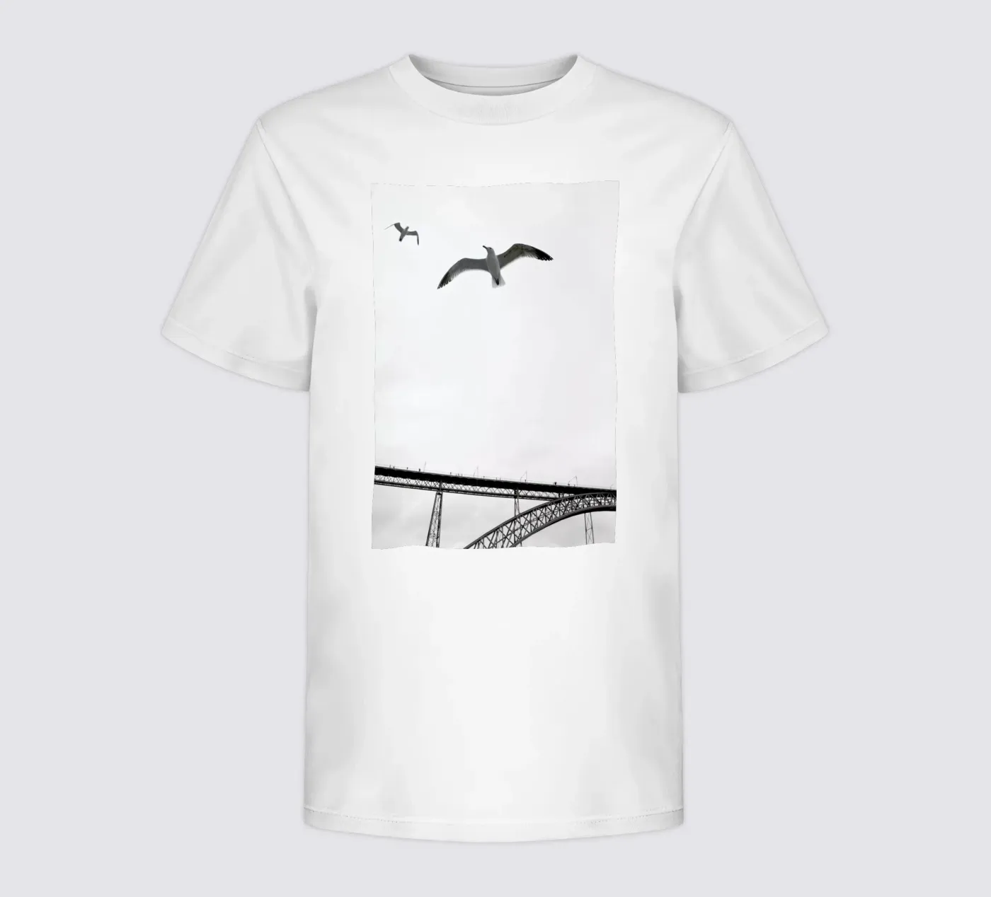 Perspective Kinder T-Shirt von Sebastian Hilgetag