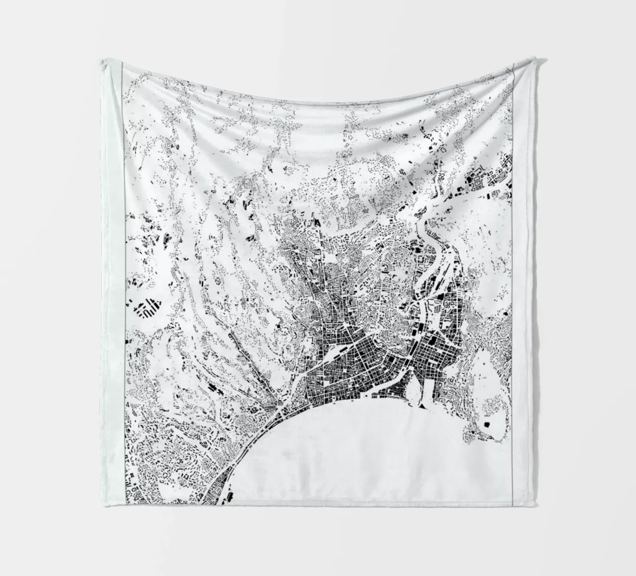 Nice coperta in pile da The Cartography Collection