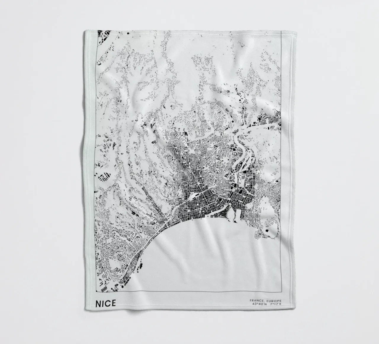 Nice coperta in pile da The Cartography Collection