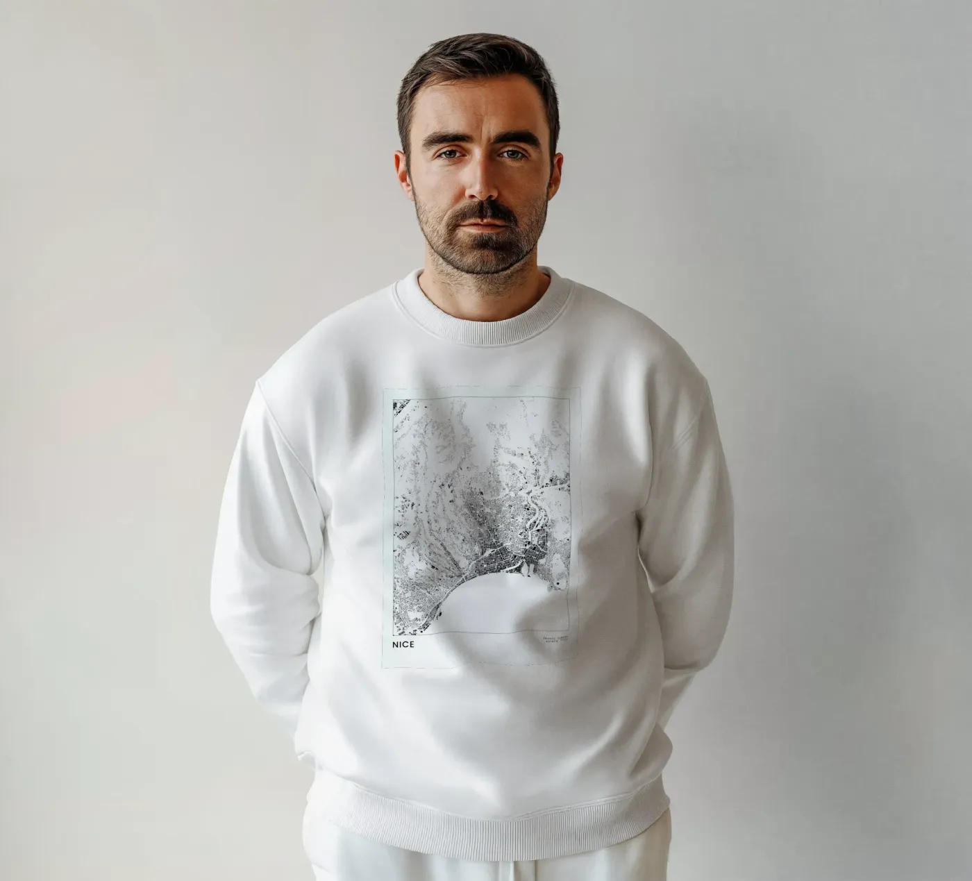 Nice felpa da The Cartography Collection