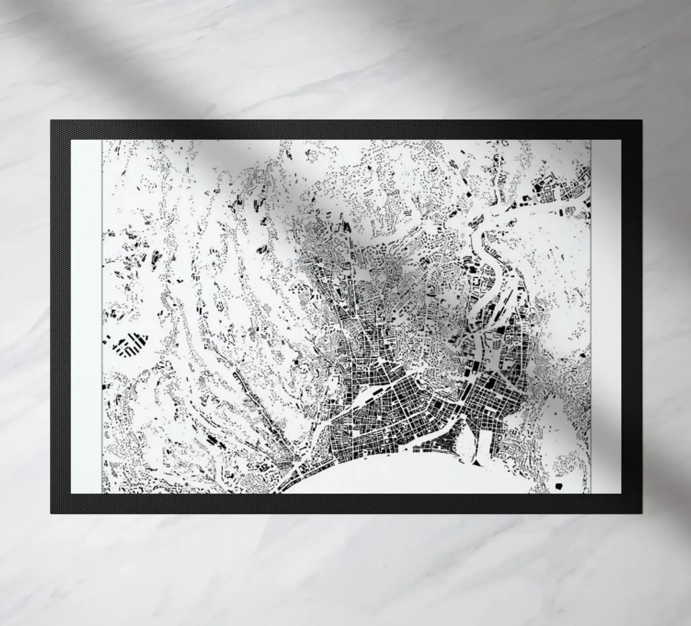 Nice Fußmatte von The Cartography Collection